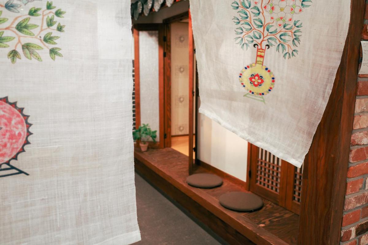 Starria Hostel foreign guest only