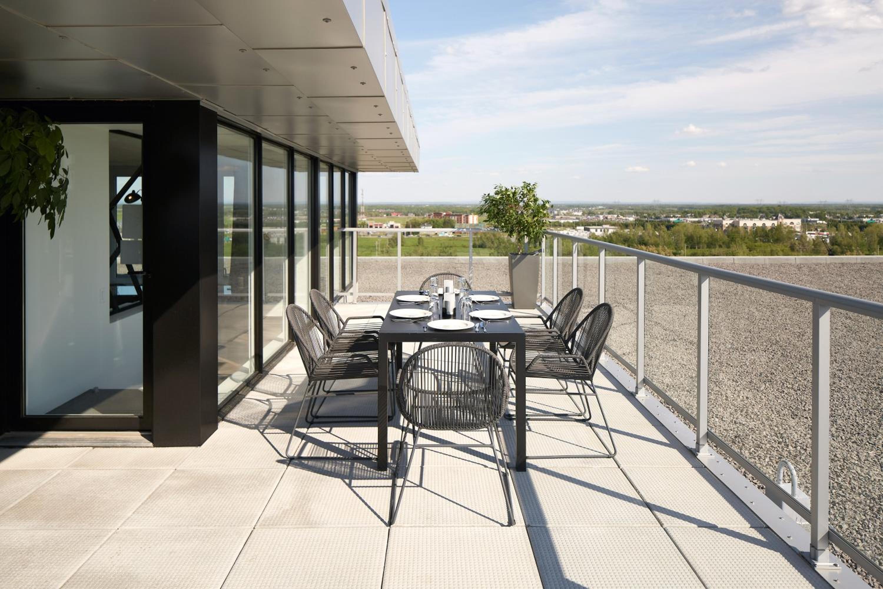 Levis Vacations - Four Points by Sheraton Levis Convention Centre - Property Image 11