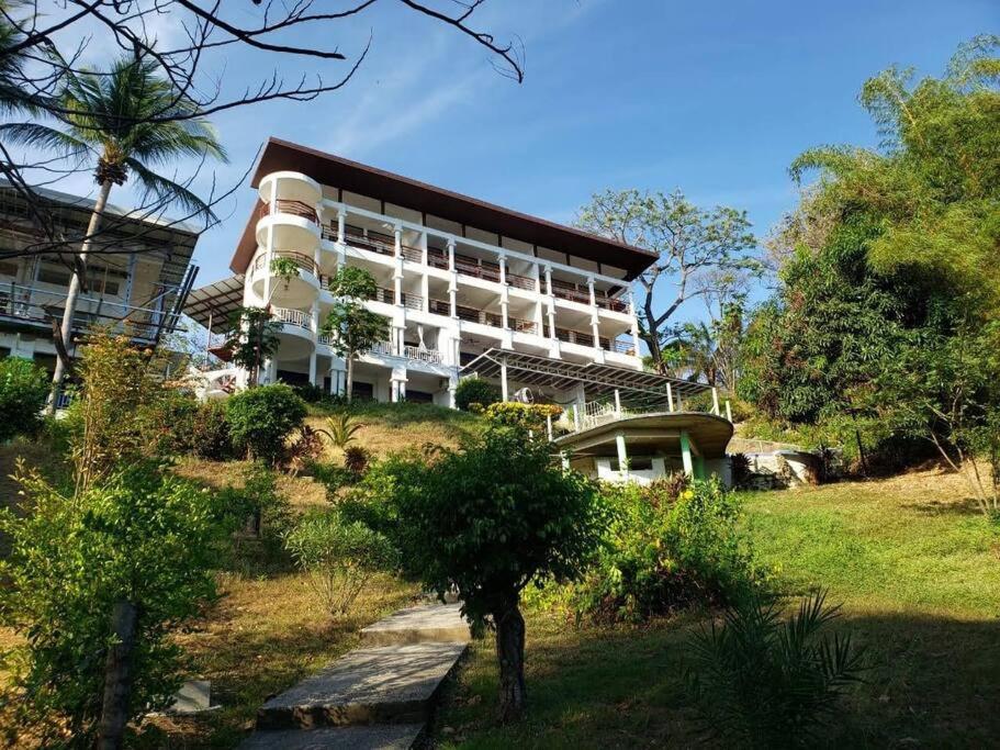 Hotel Samara Ocean View - Image 1