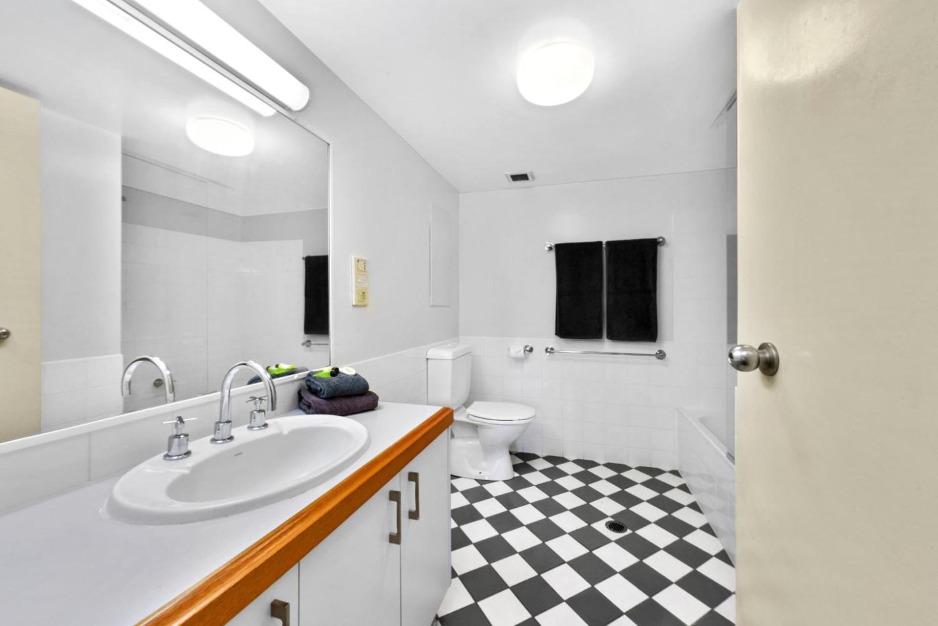 Gena Apartments Unit 7 Kings Beach QLD