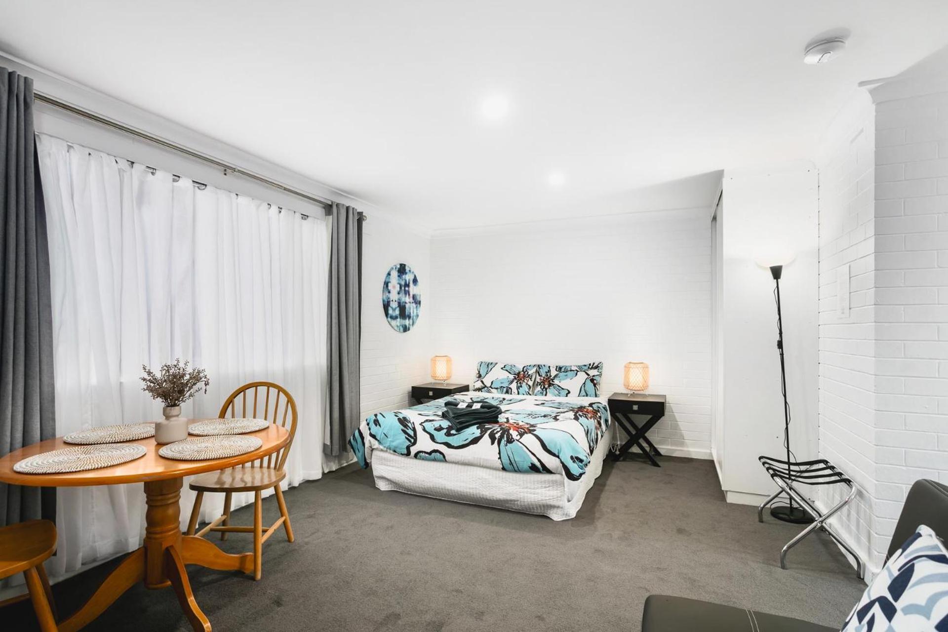 Malibu Apartments - Perth