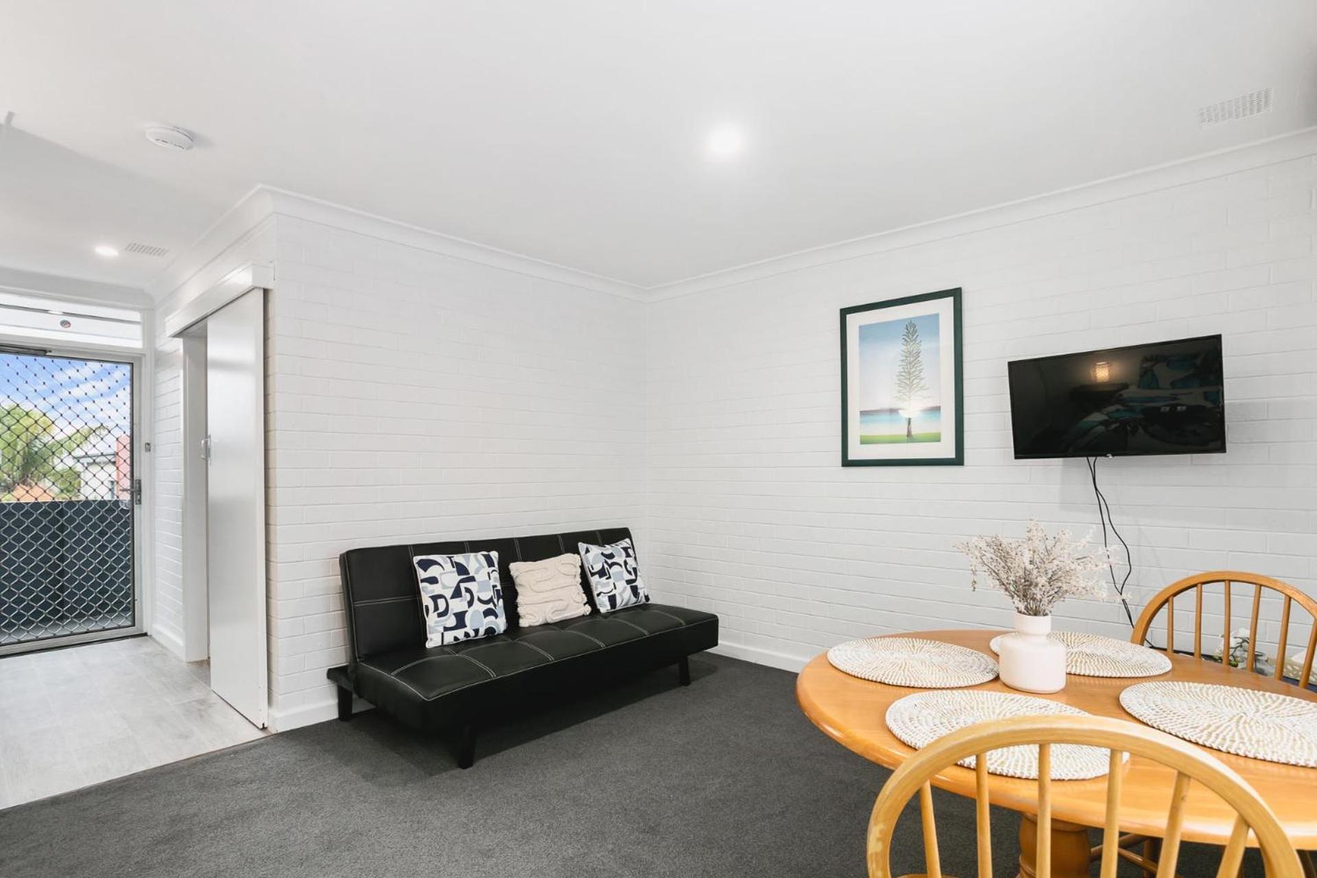 Malibu Apartments - Perth