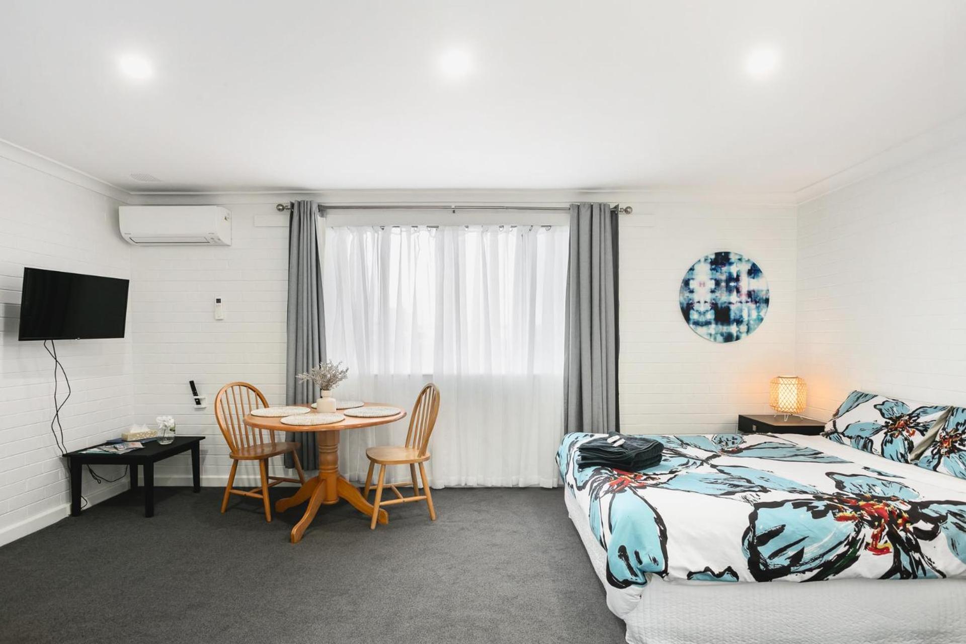 Malibu Apartments - Perth