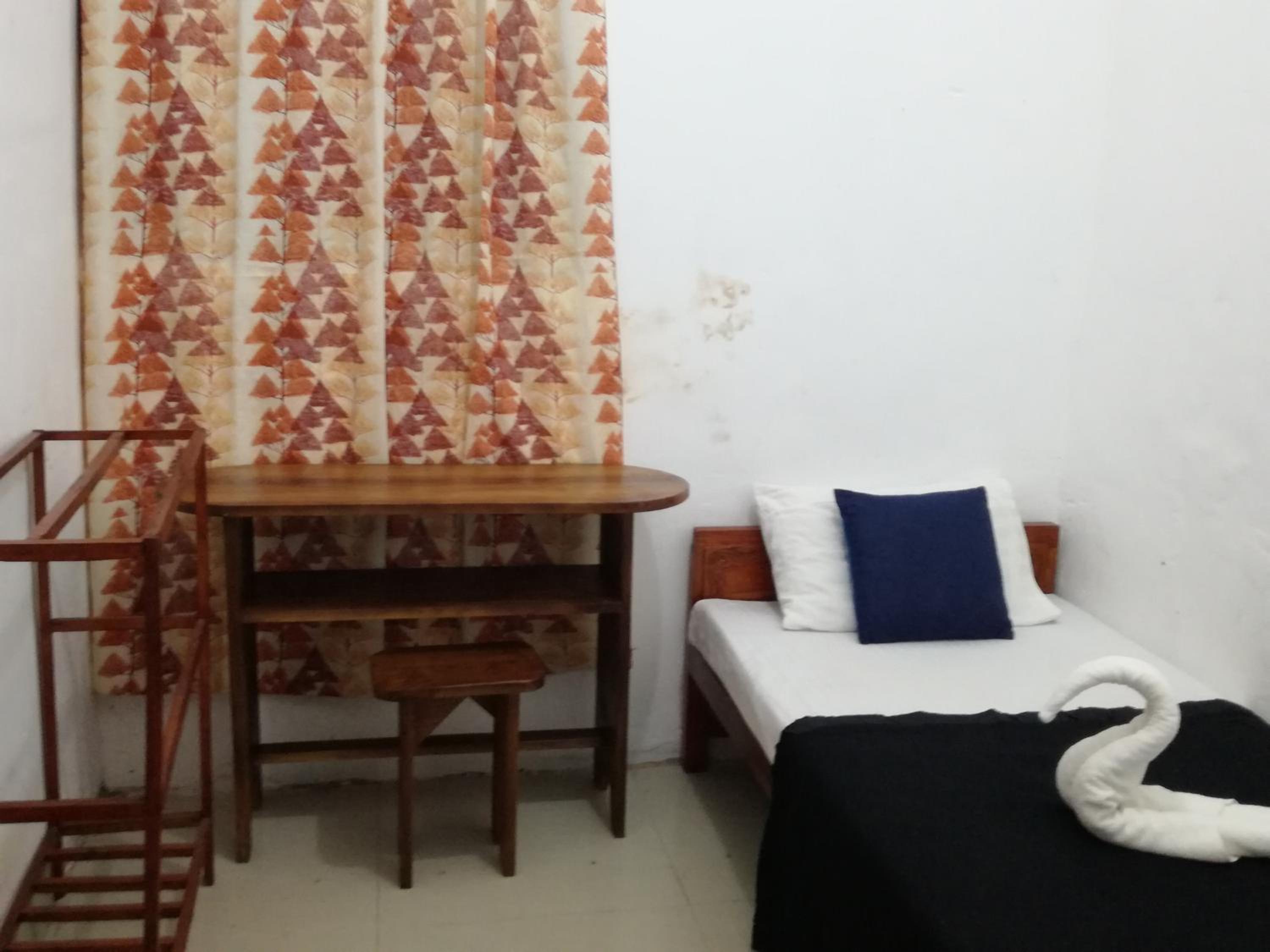 20 House Arugam