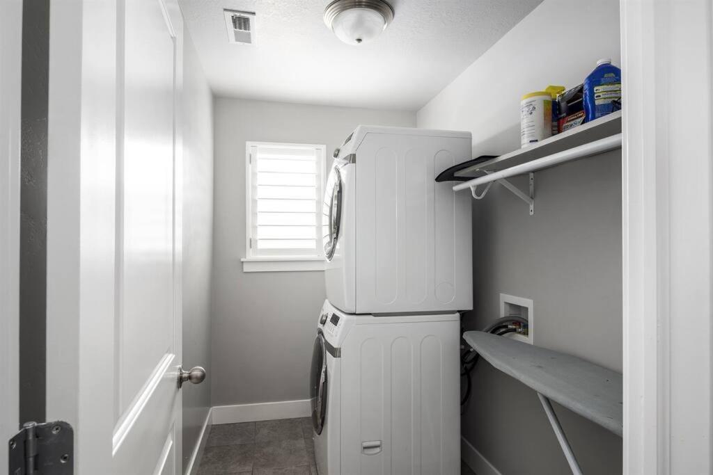 HUGE YARD Centrally Located Beautiful Neighborhood