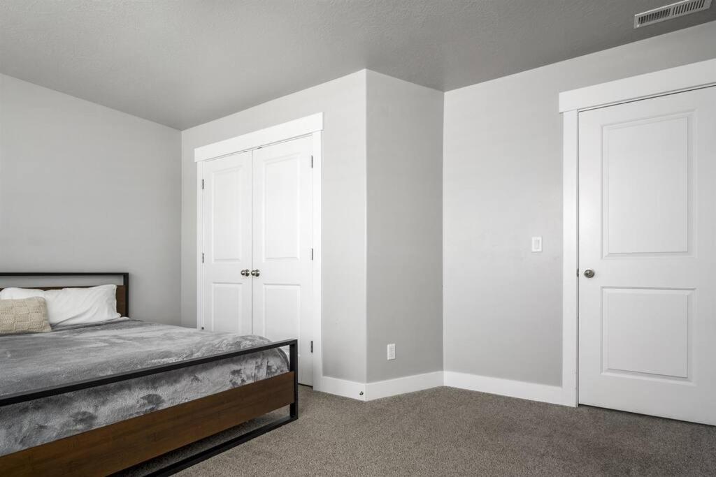 HUGE YARD Centrally Located Beautiful Neighborhood