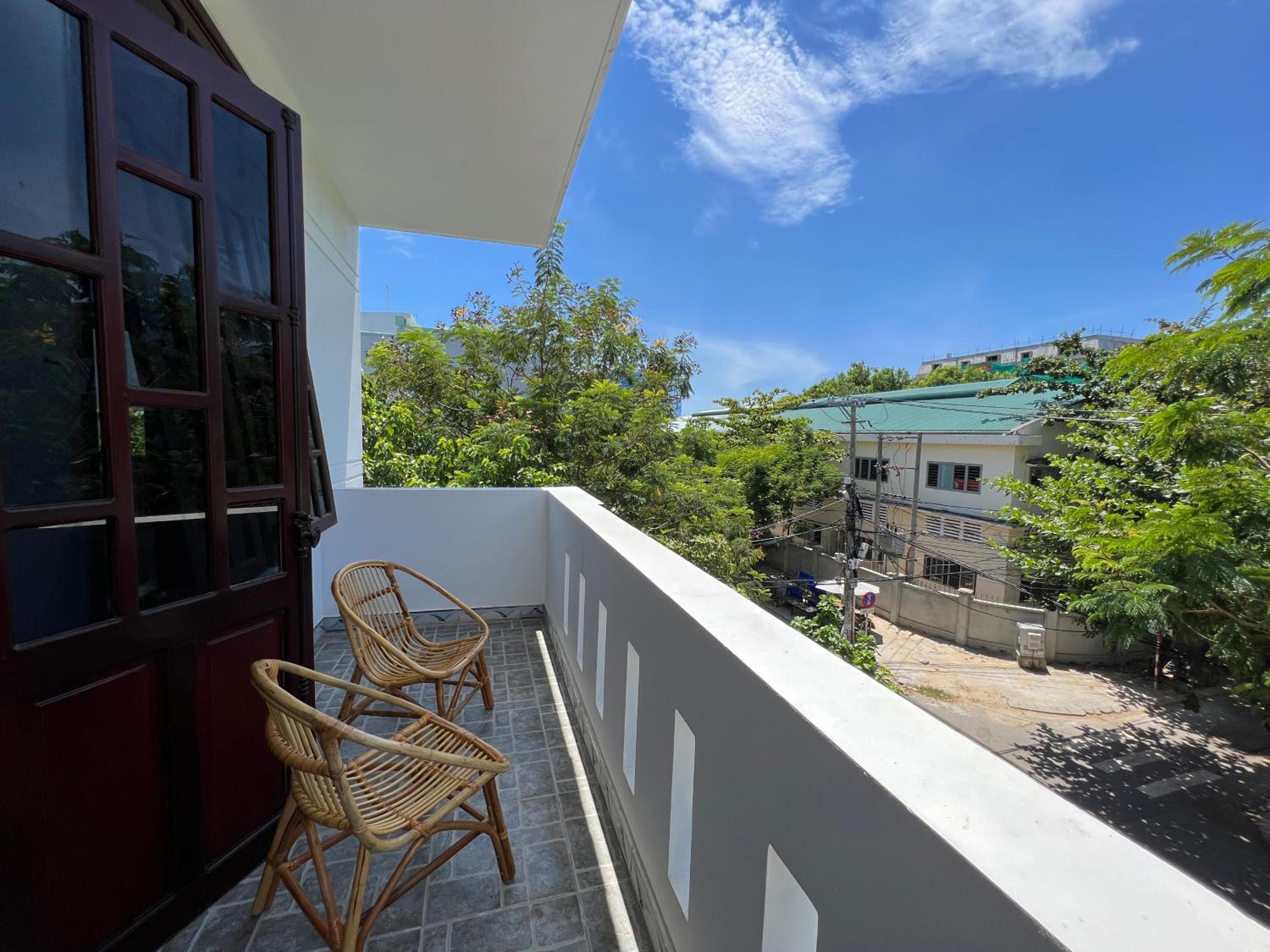 Renovated Near My Khe Beach Cozy and Quiet Rooms Boutique Apartment view 2