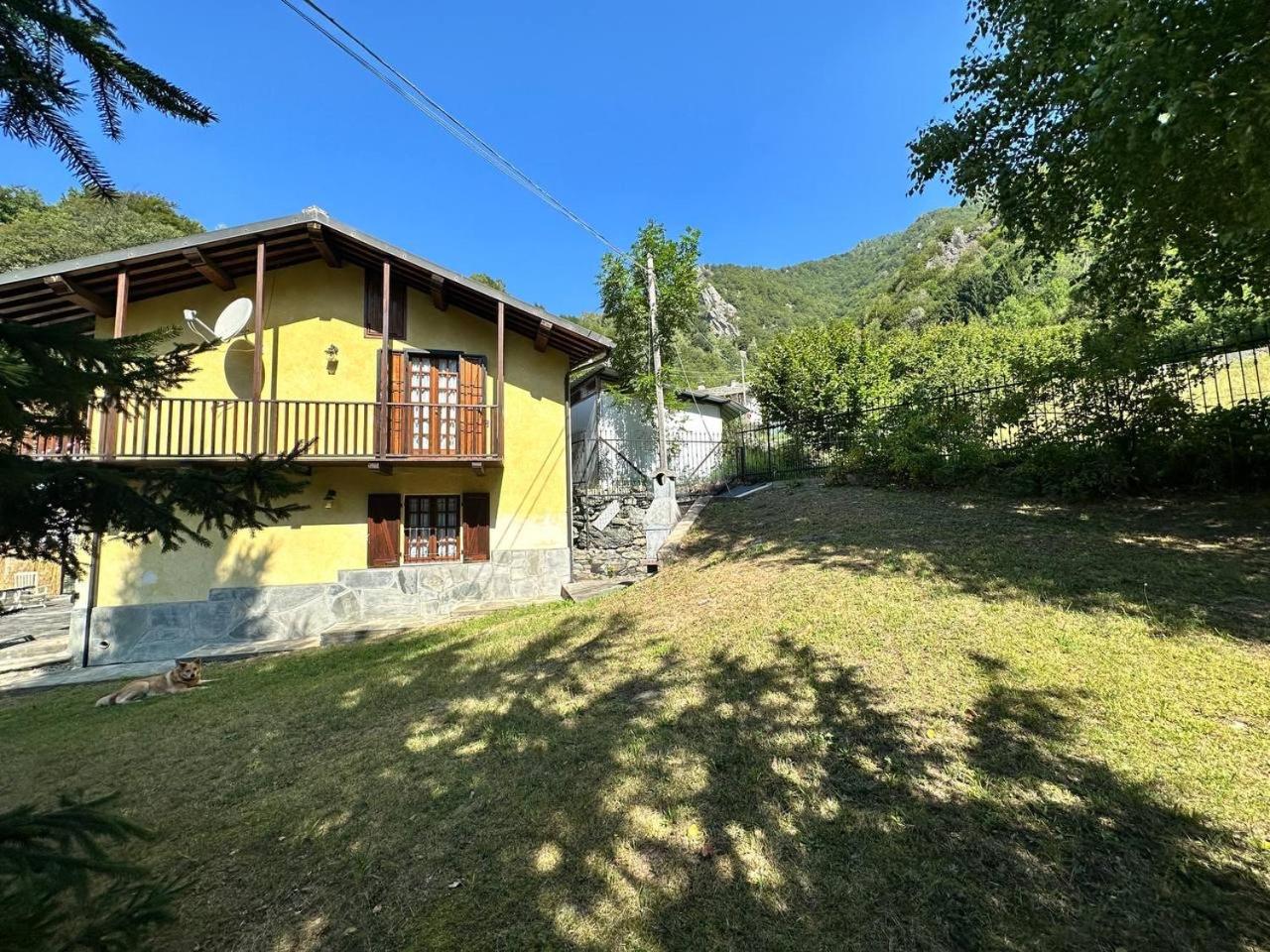 Baita pressi Gran Paradiso view 3