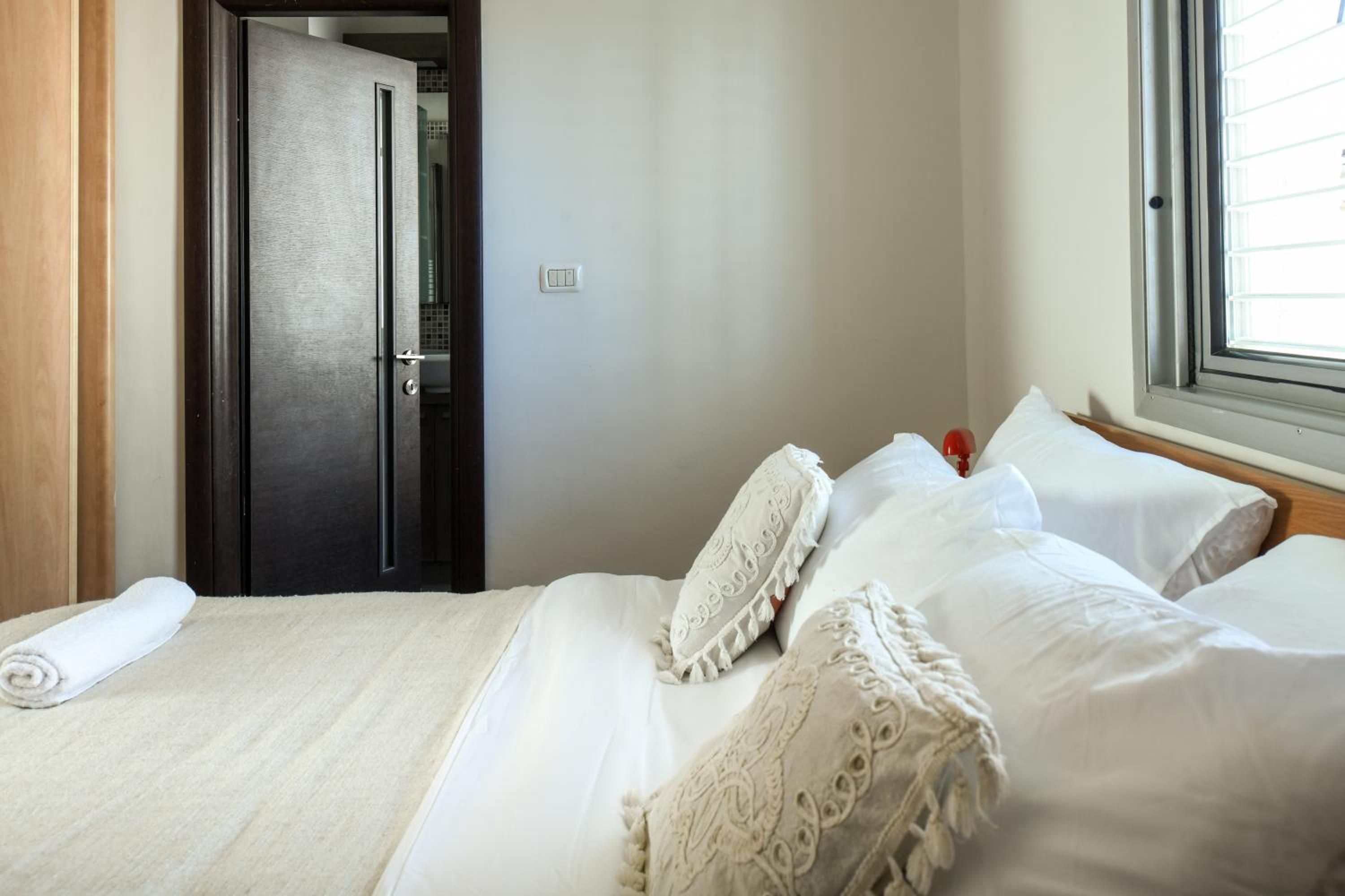 Simple Living in Netanya Center with Shelter by Sea N' Rent view 2