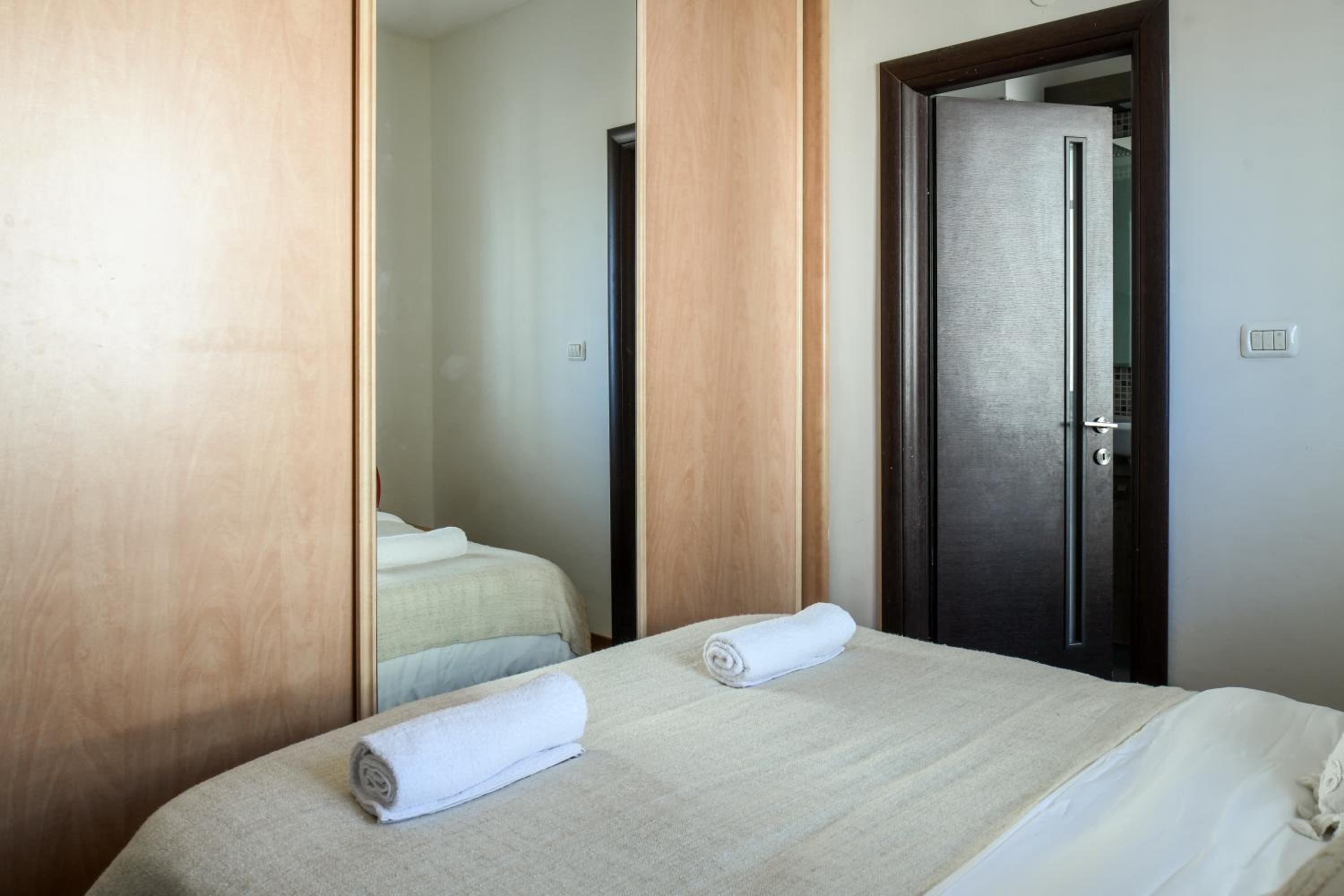 Simple Living in Netanya Center with Shelter by Sea N' Rent view 3