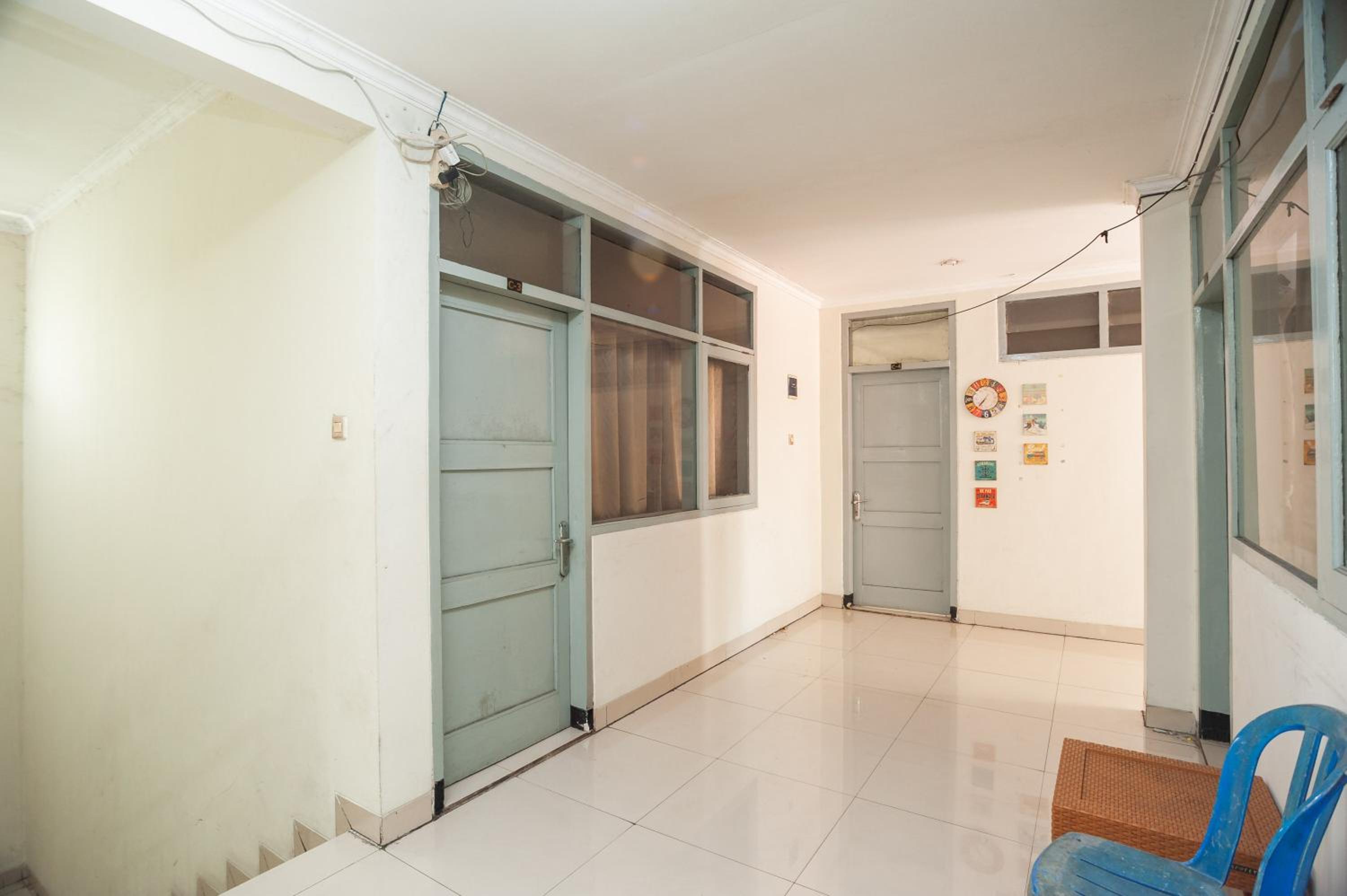 RedDoorz Plus near RS PMI Bogor