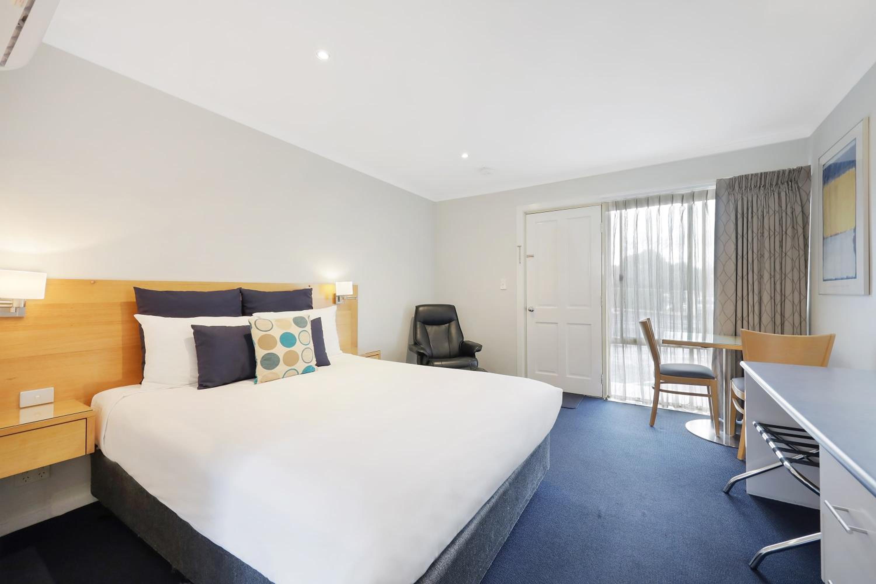 Hamilton Vacations - Hamilton Townhouse Motel - Property Image 5