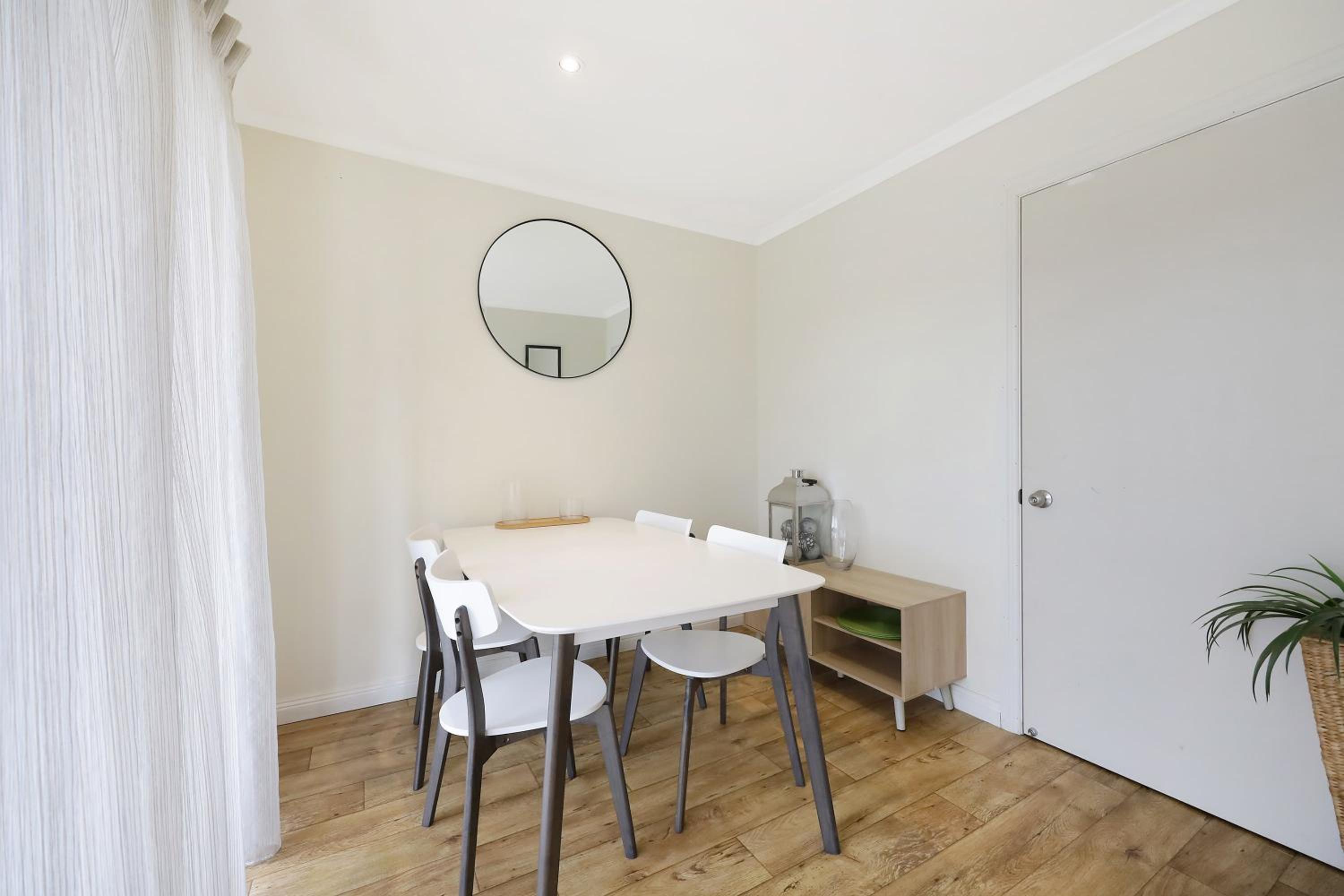 Hamilton Vacations - Hamilton Townhouse Motel - Property Image 12