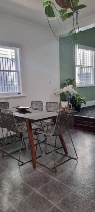 Amelia Terrace - House in Brisbane City Central