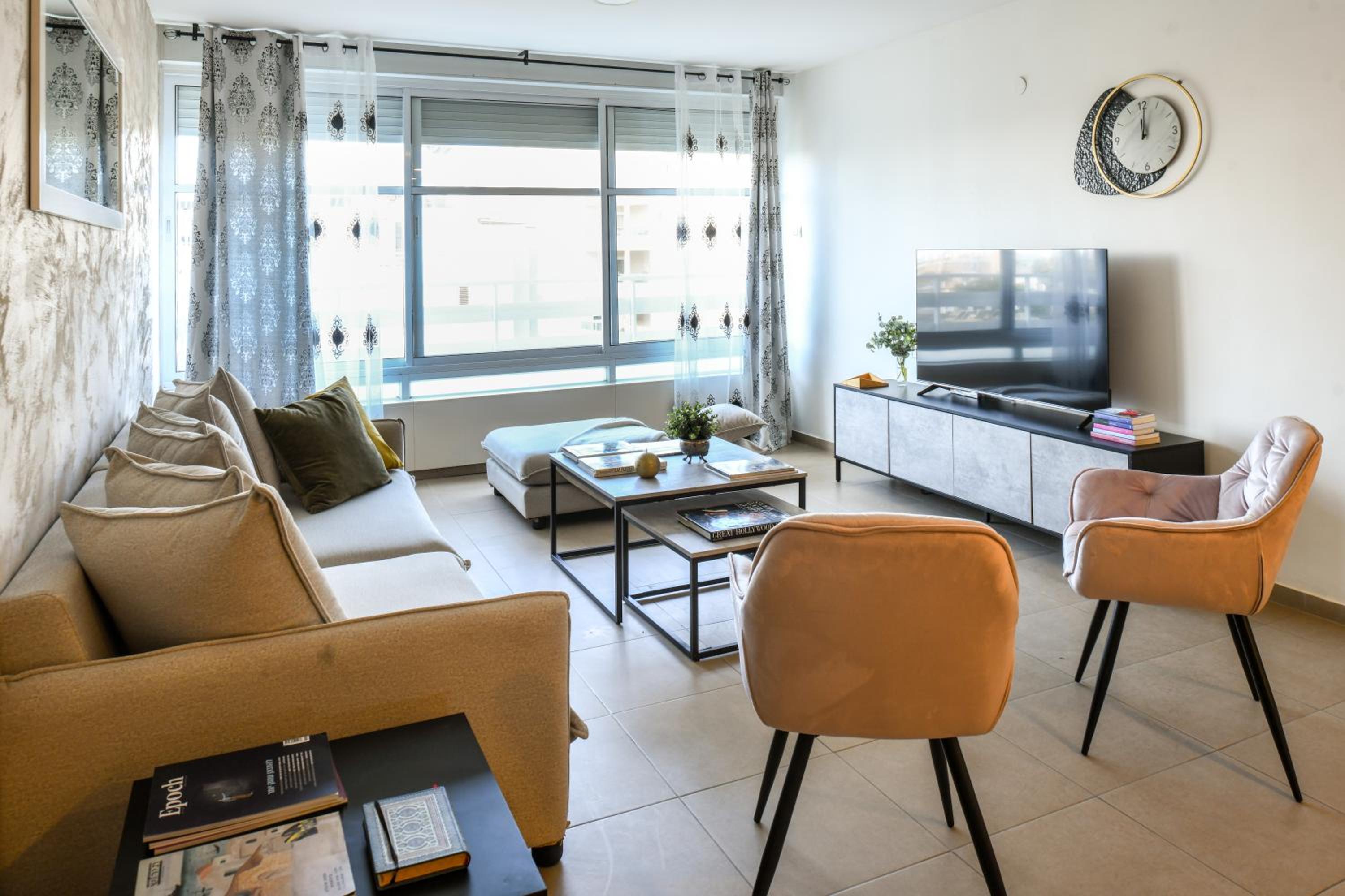 Comfy Haven in Netanya Center with Shelter by Sea N' Rent view 3