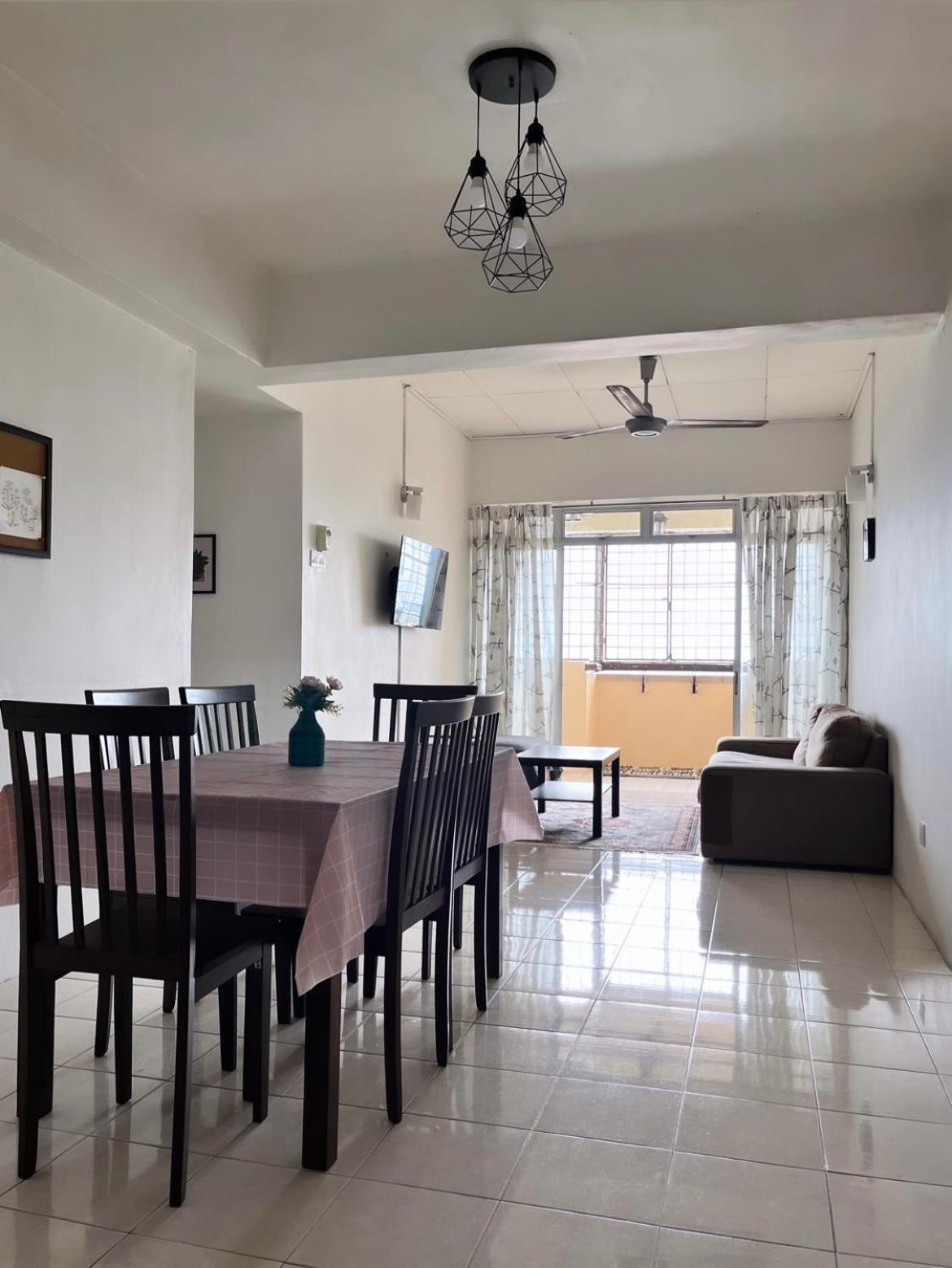 Homestay Vista3A at Vista Seri Putra photo 1