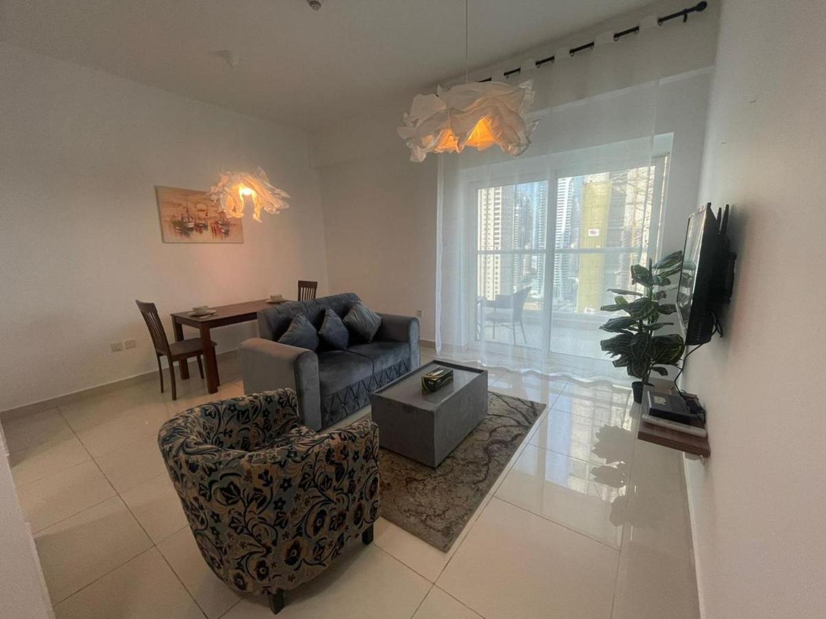 Golden Stay Vacation Homes continental tower marina