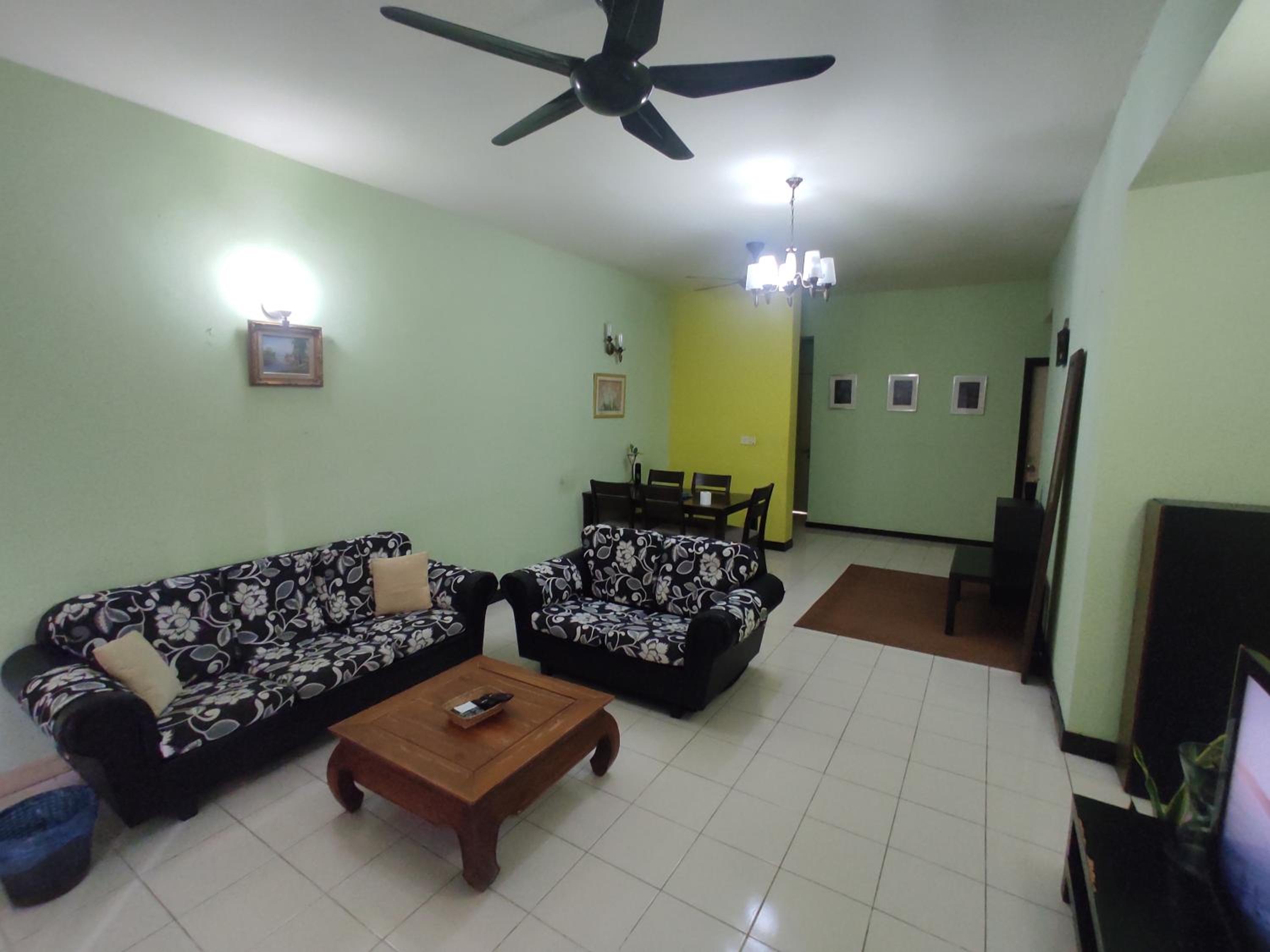 Acuk Stay - Seri Maya Condo Homestay