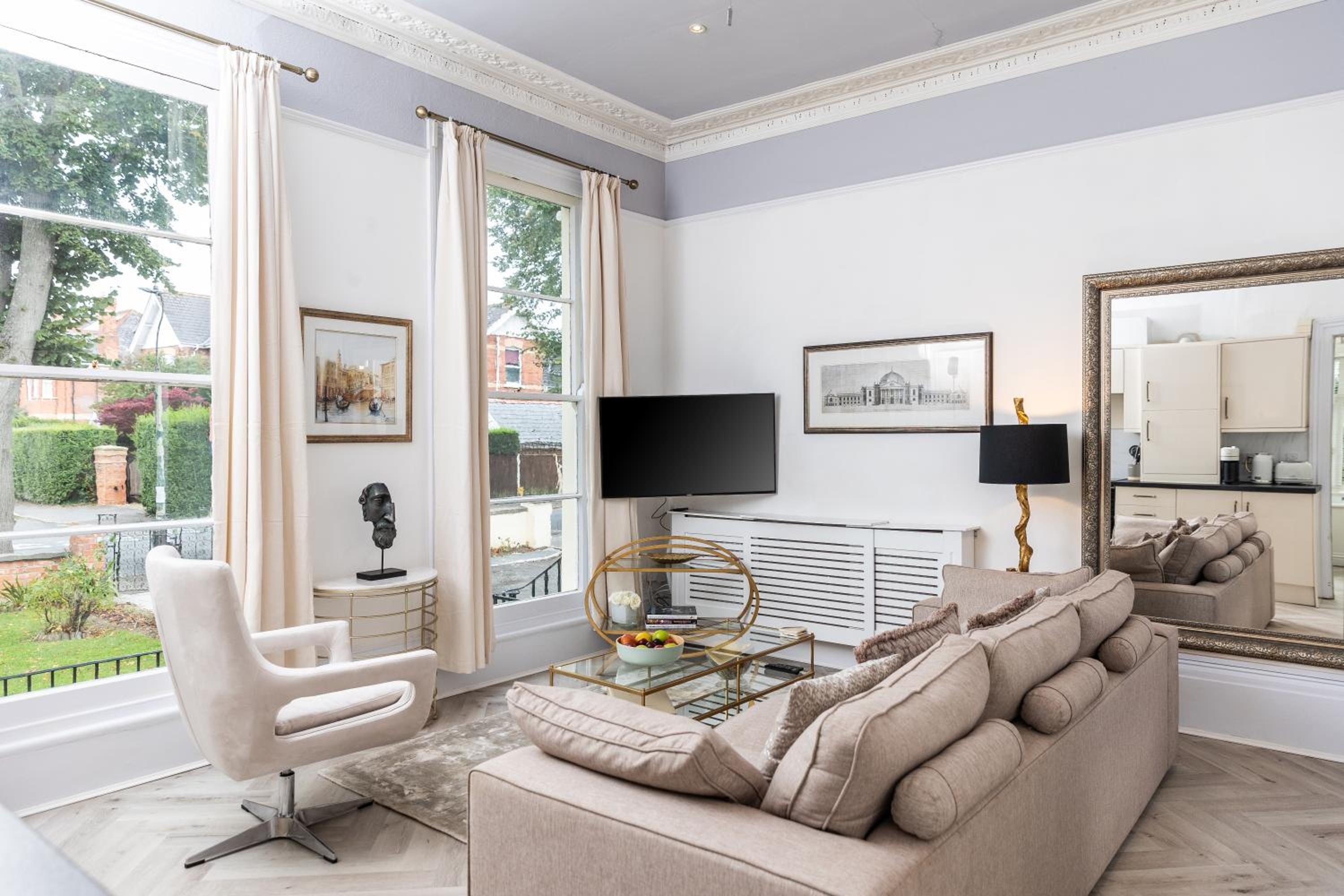 10 Sydenham - By Luxury Apartments view 4