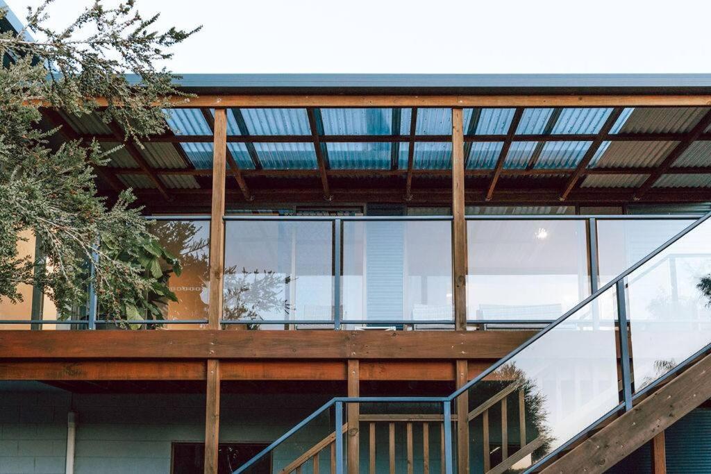 Omaru Beach House