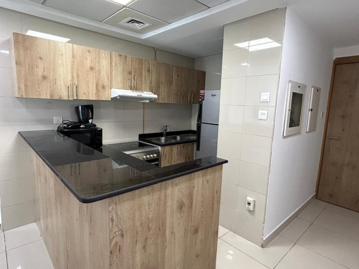 Golden Stay Vacation Homes continental tower marina