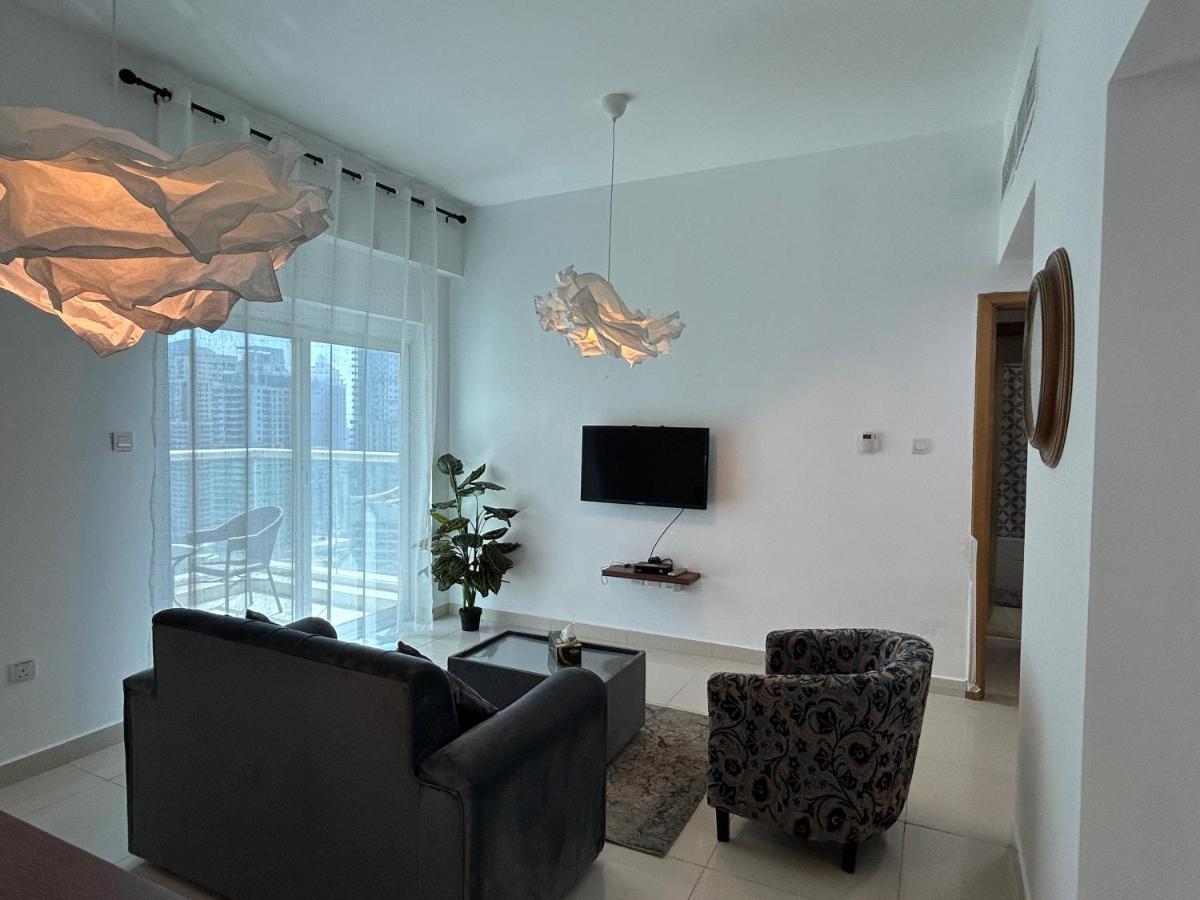 Golden Stay Vacation Homes continental tower marina