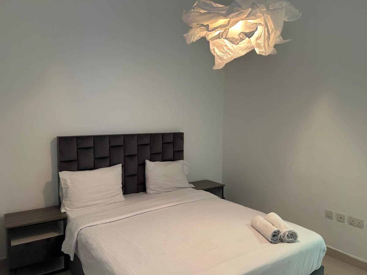 Golden Stay Vacation Homes continental tower marina