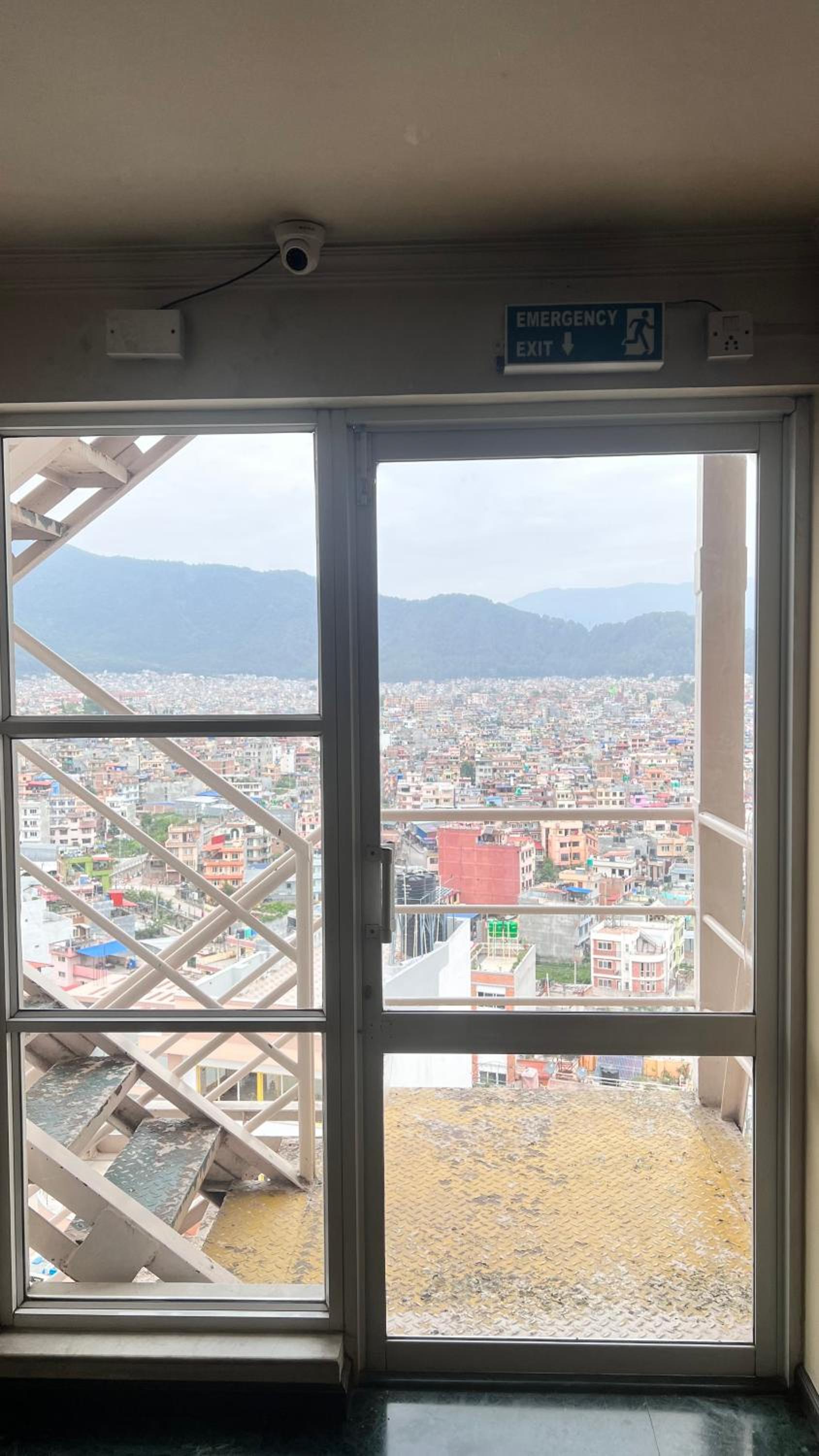 Apartment 6D, Retreat view 4