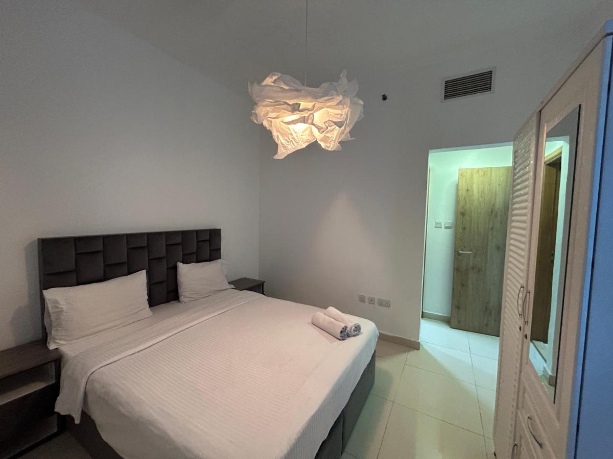 Golden Stay Vacation Homes continental tower marina