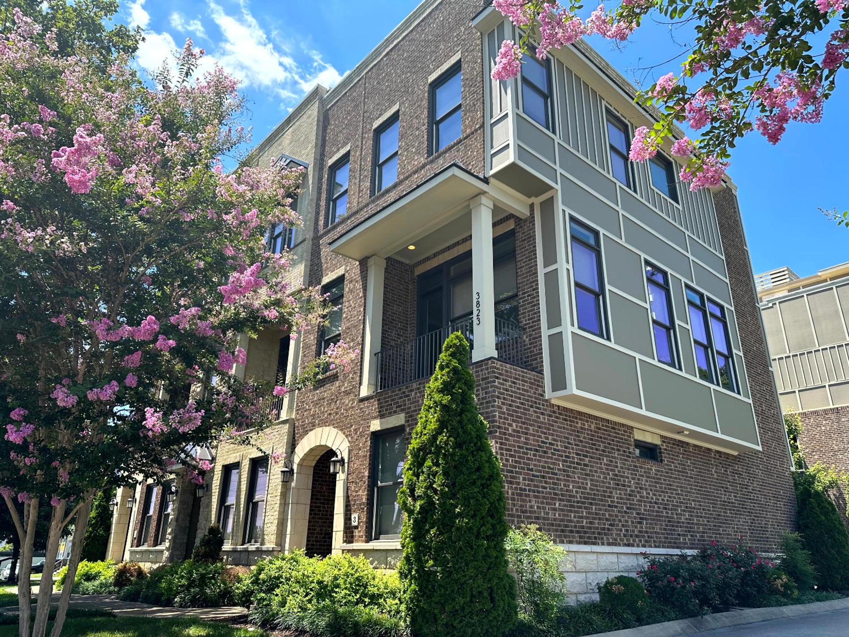 Hotel East Nashville Retreat: Chic 3br W Rooftop Hot Tub