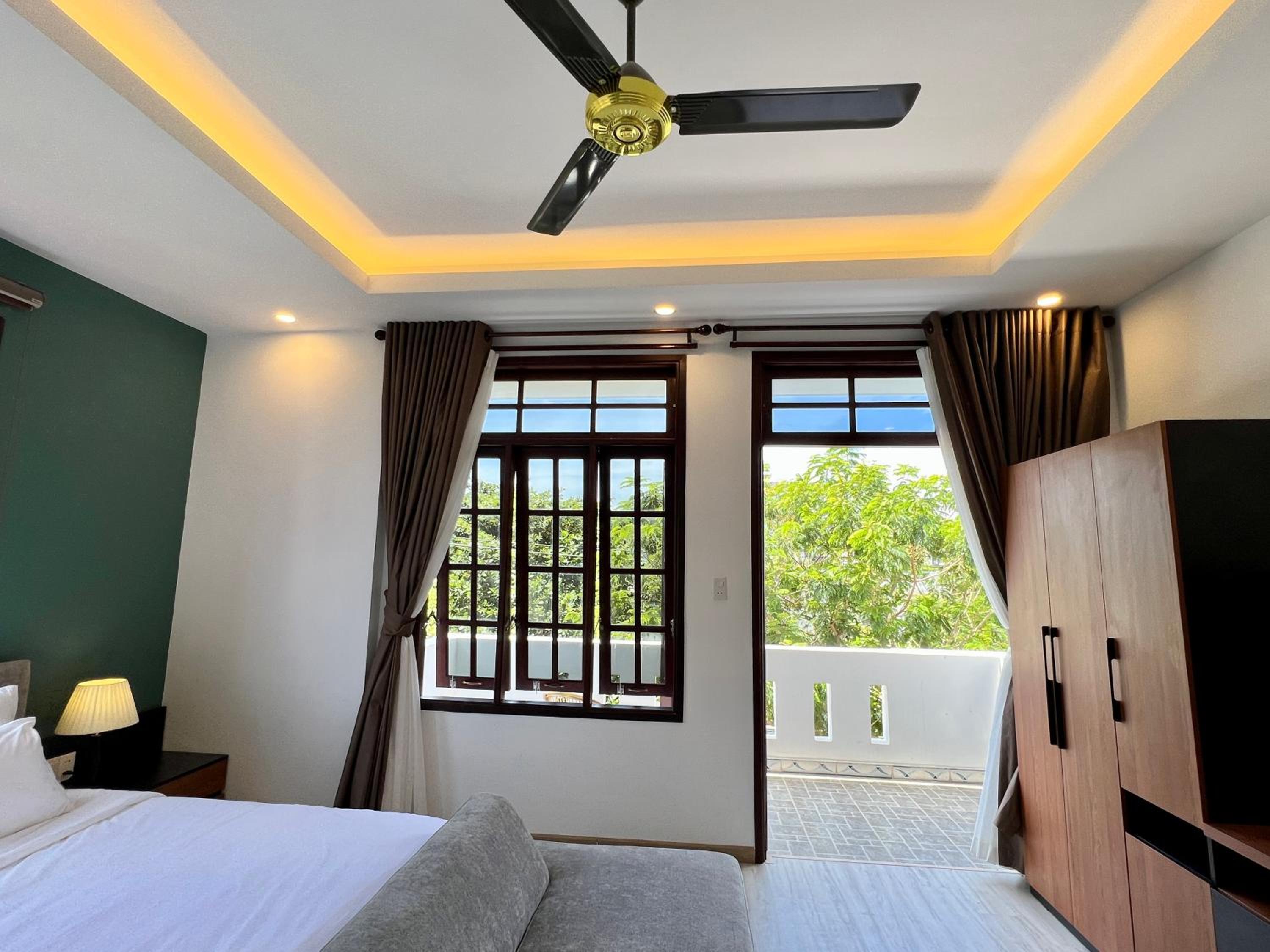 Renovated Near My Khe Beach Cozy and Quiet Rooms Boutique Apartment view 3