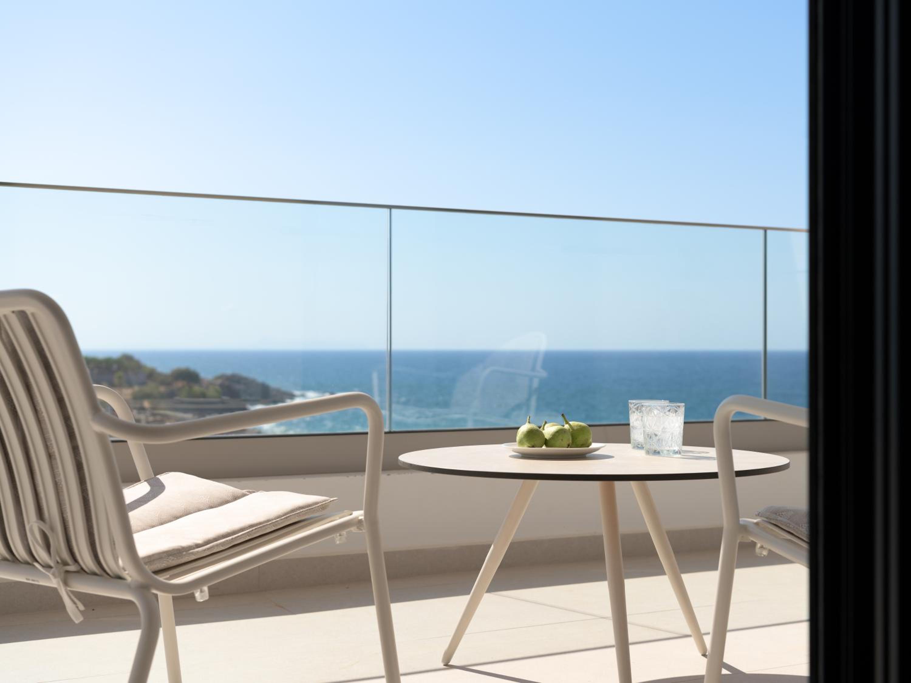 Jako Villa, a few meters away from the beach, By ThinkVilla view 4