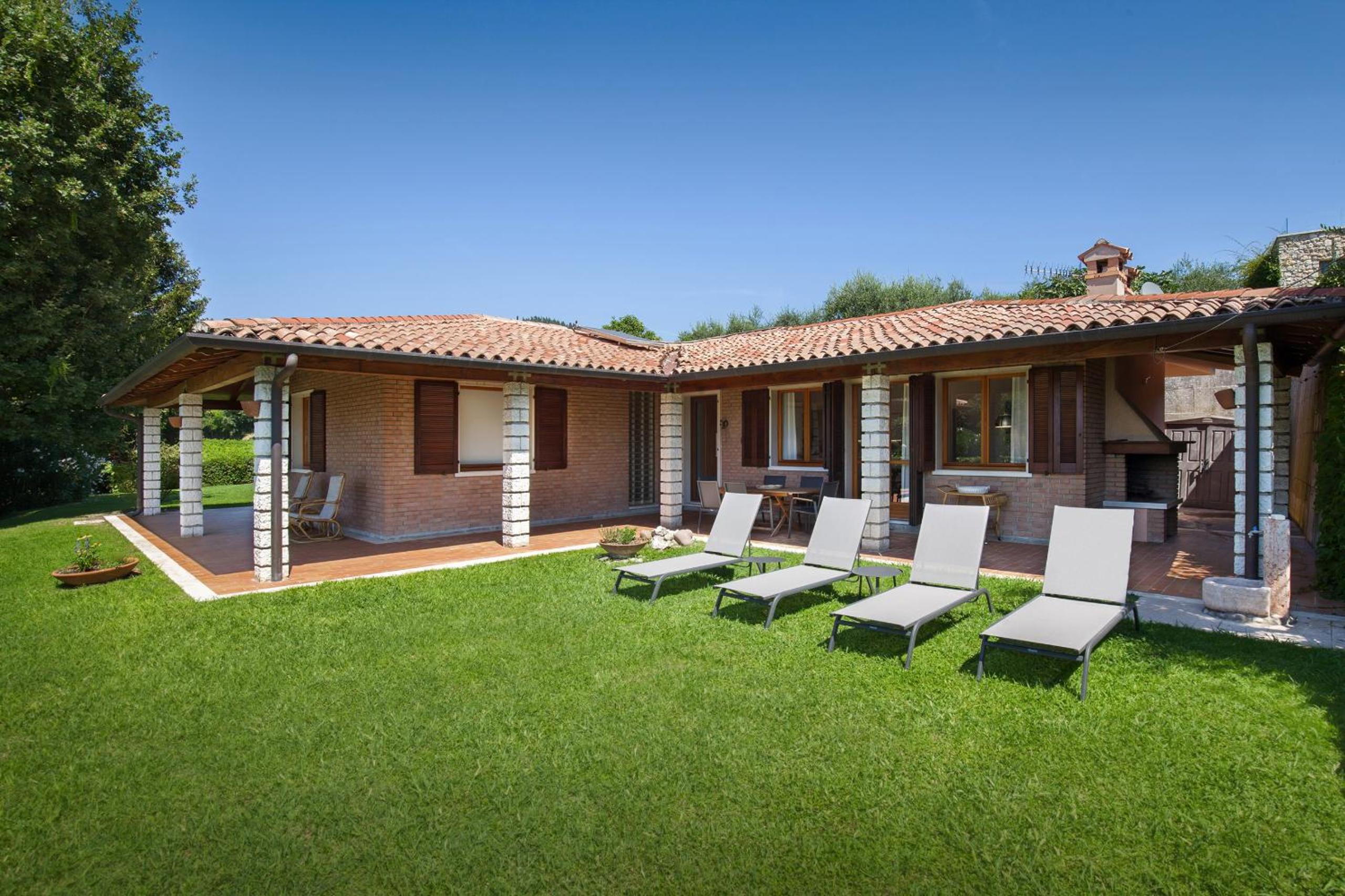 Villa Irene In Bardolino view 2