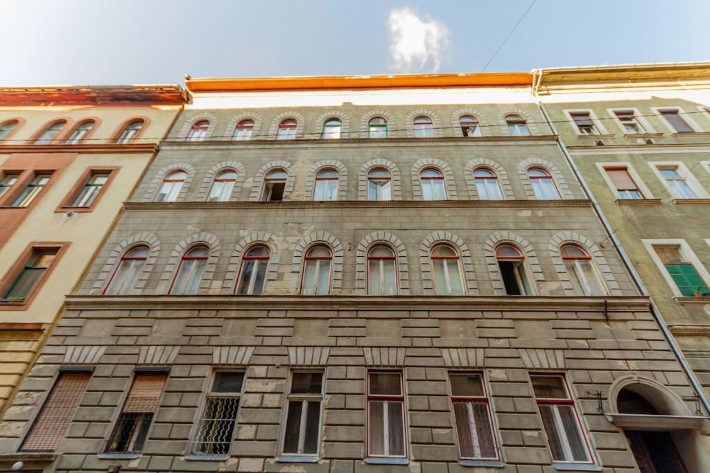 Cozy Nest by the Andrássy Avenue