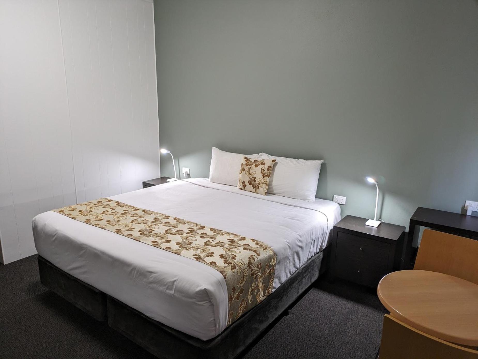 Country Lodge Motor Inn