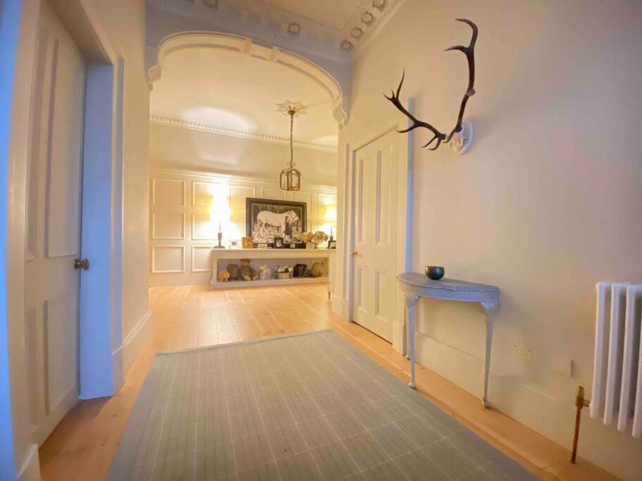 Home of Joy - 3 bedroom home with private garden view 3