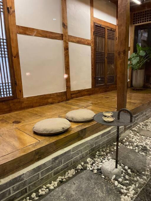 Bow Hanok House view 2