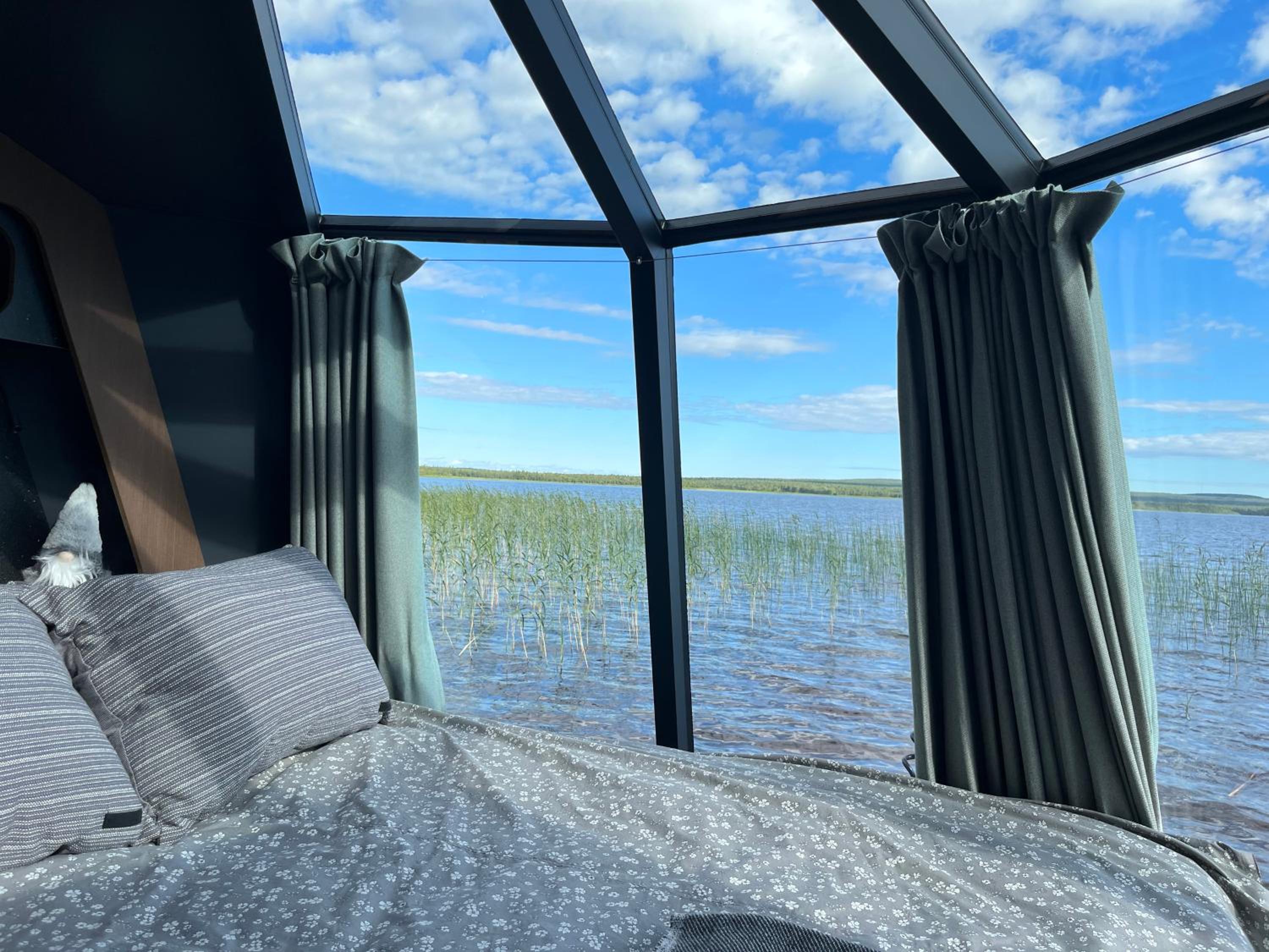 Vikajärvi Lake View Experience Igloos