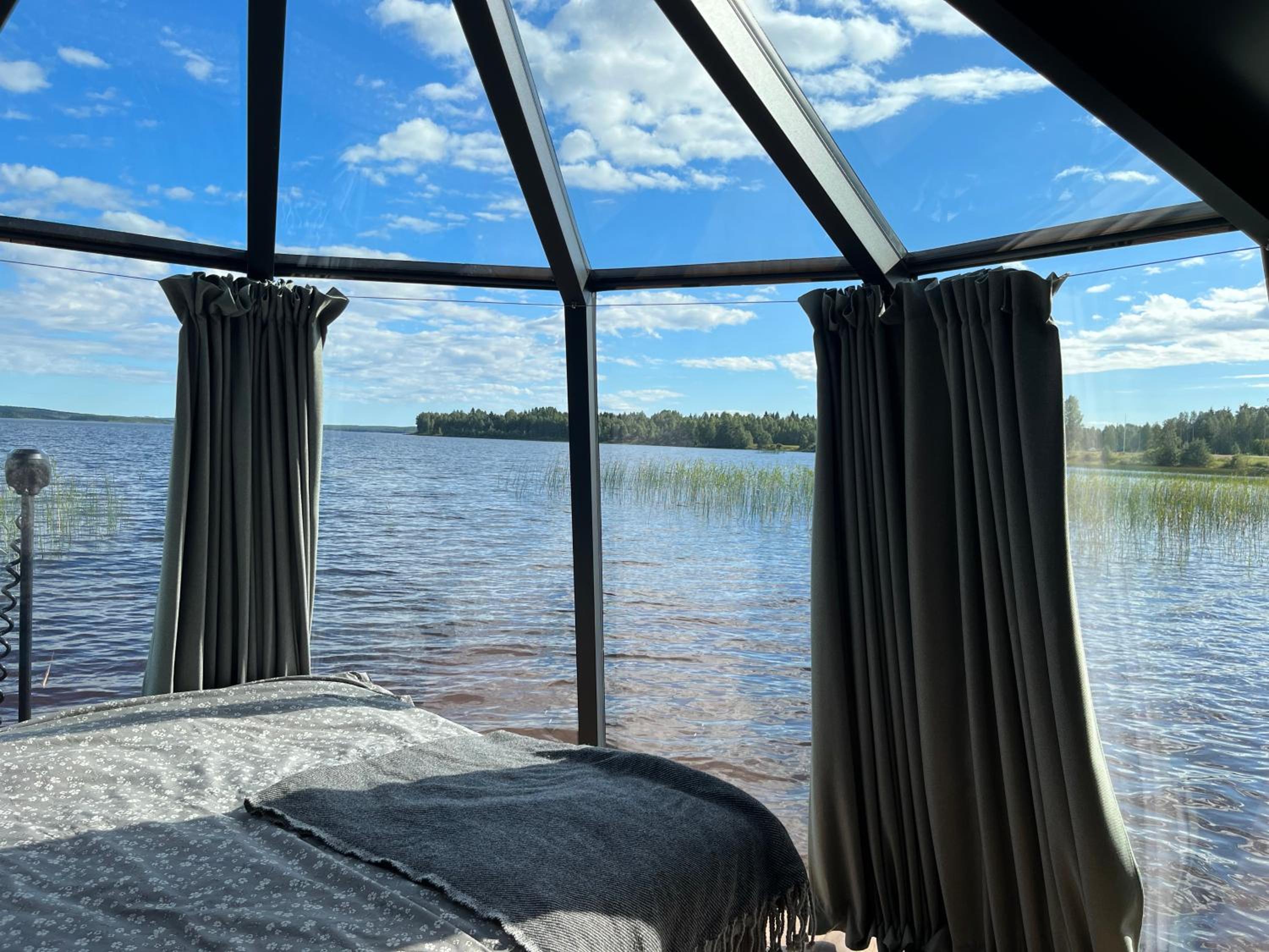 Vikajärvi Lake View Experience Igloos