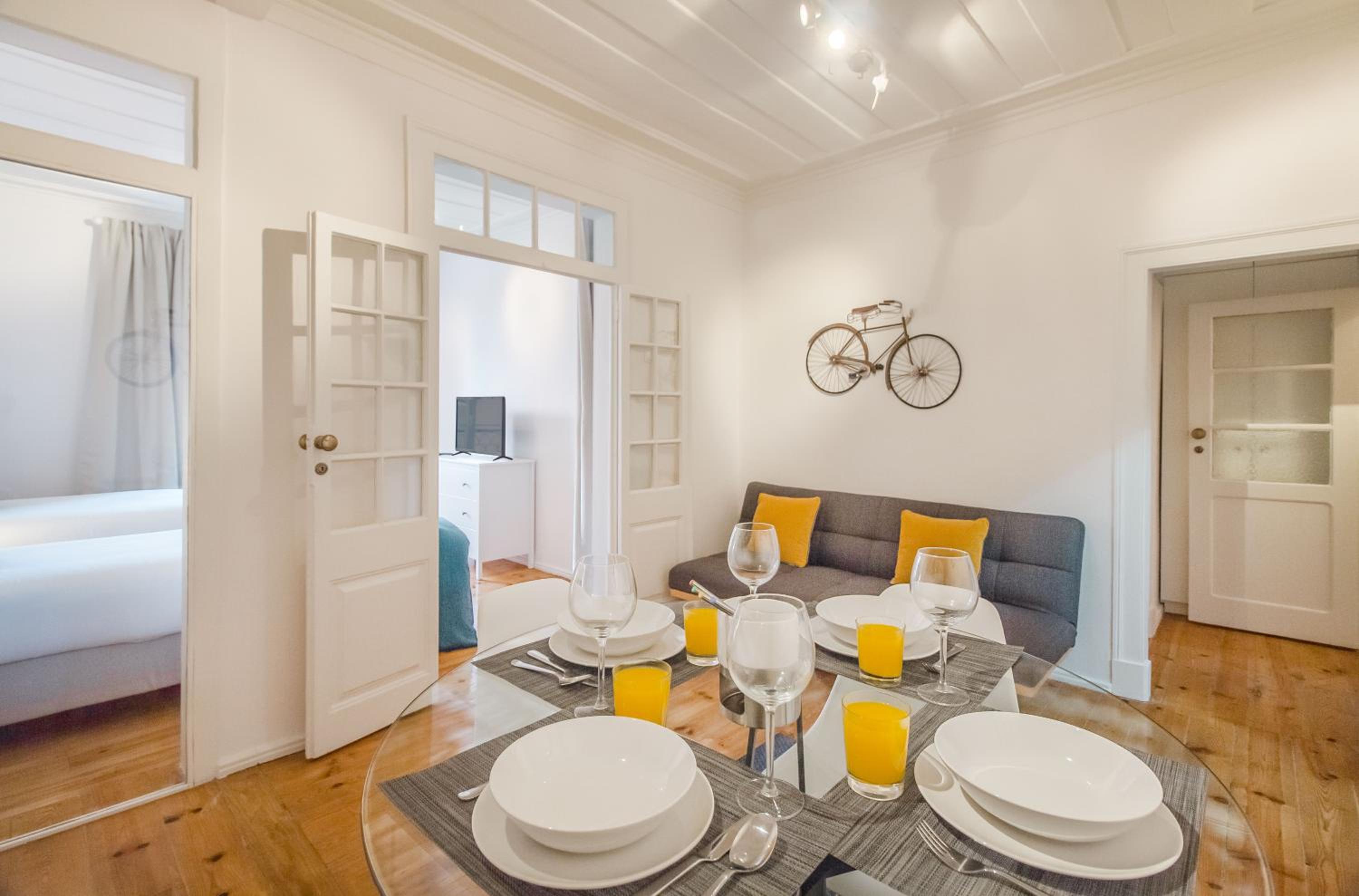 Lisbon City Stay @ Largo do Carmo view 3