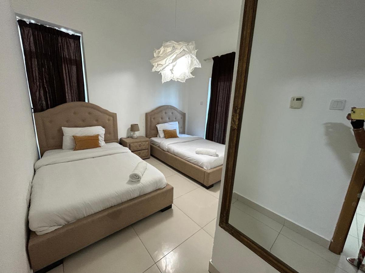 Golden Stay Vacation Homes continental tower marina