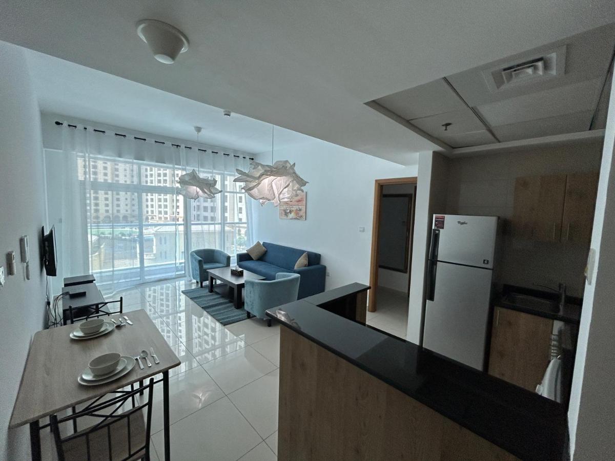 Golden Stay Vacation Homes continental tower marina