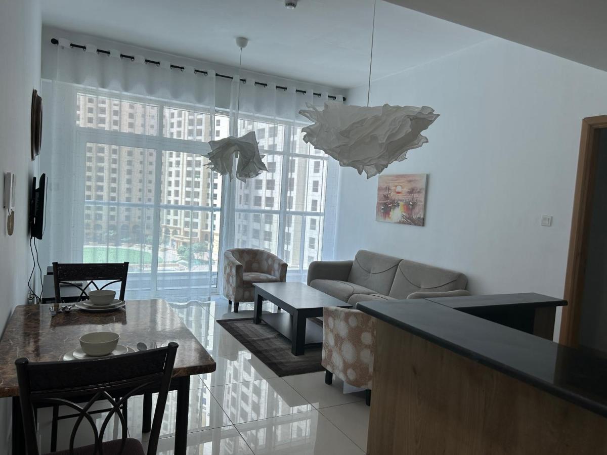 Golden Stay Vacation Homes continental tower marina