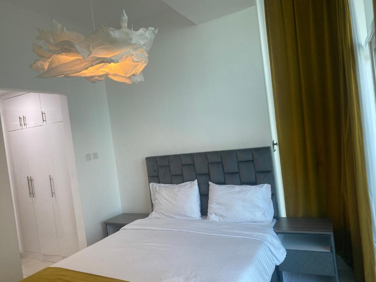 Golden Stay Vacation Homes continental tower marina