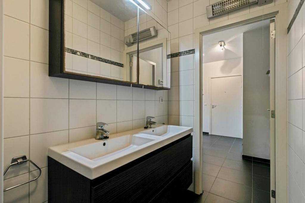 Apartment in Heart of Brussel City with Balcony View