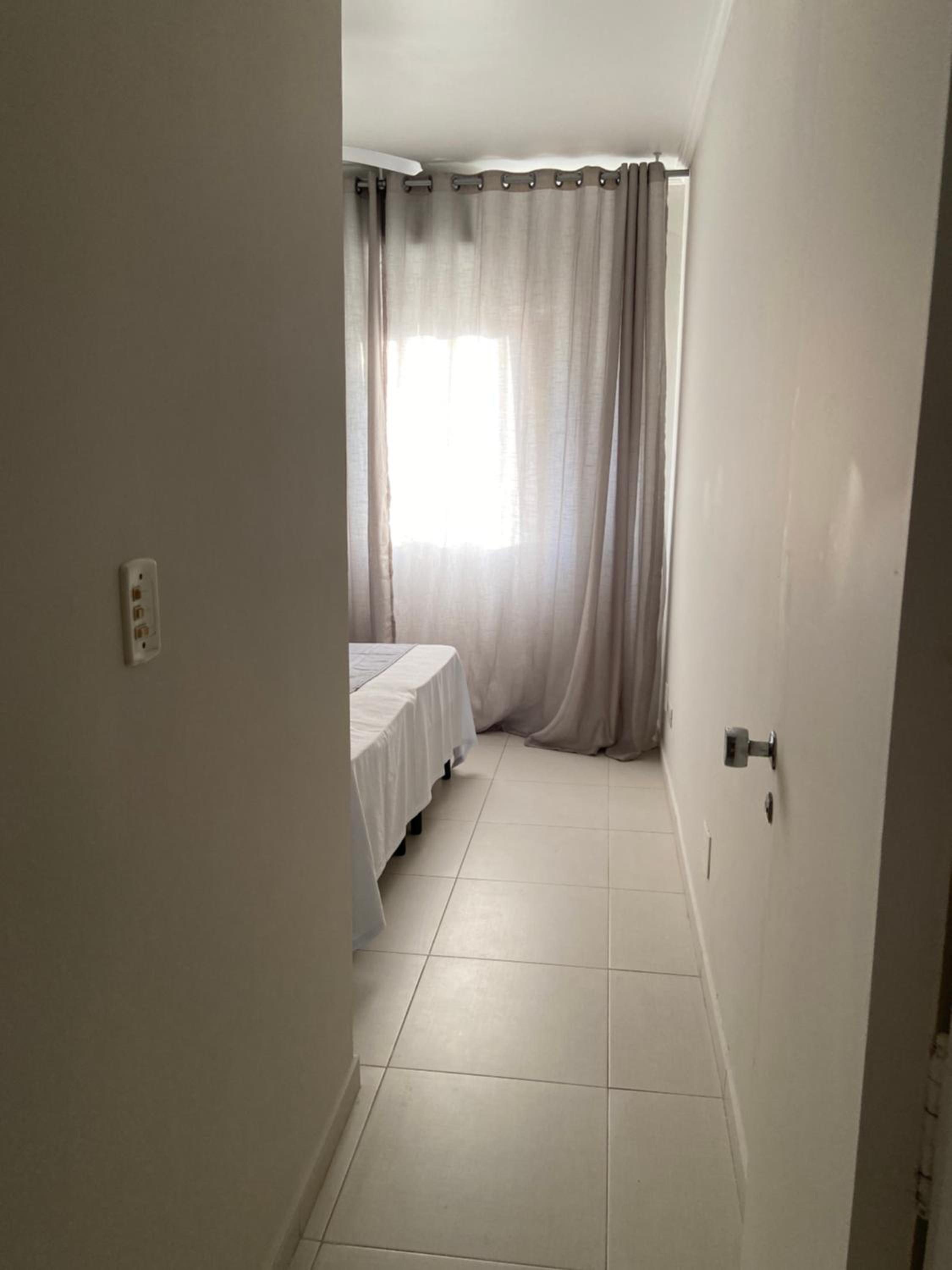 Ap Família Busca-pé Enseada Guarujá