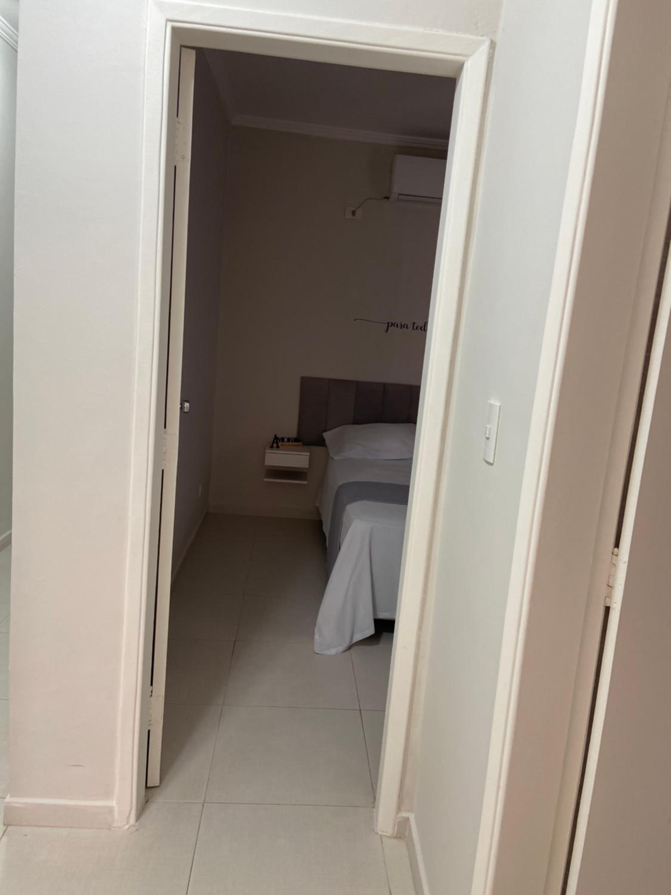 Ap Família Busca-pé Enseada Guarujá