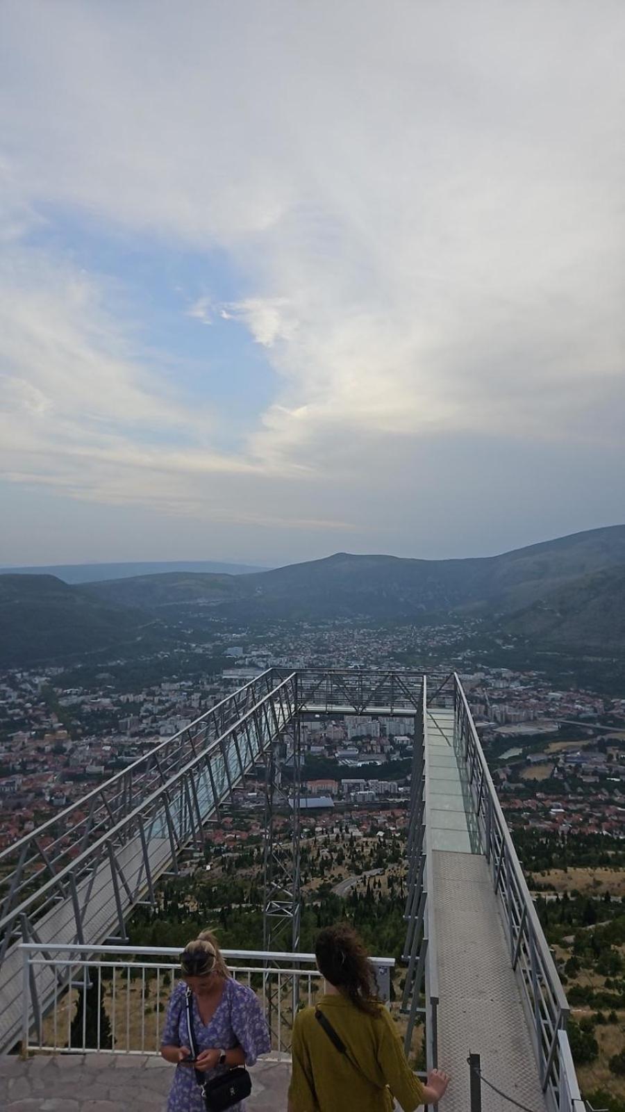 Skywalk House
