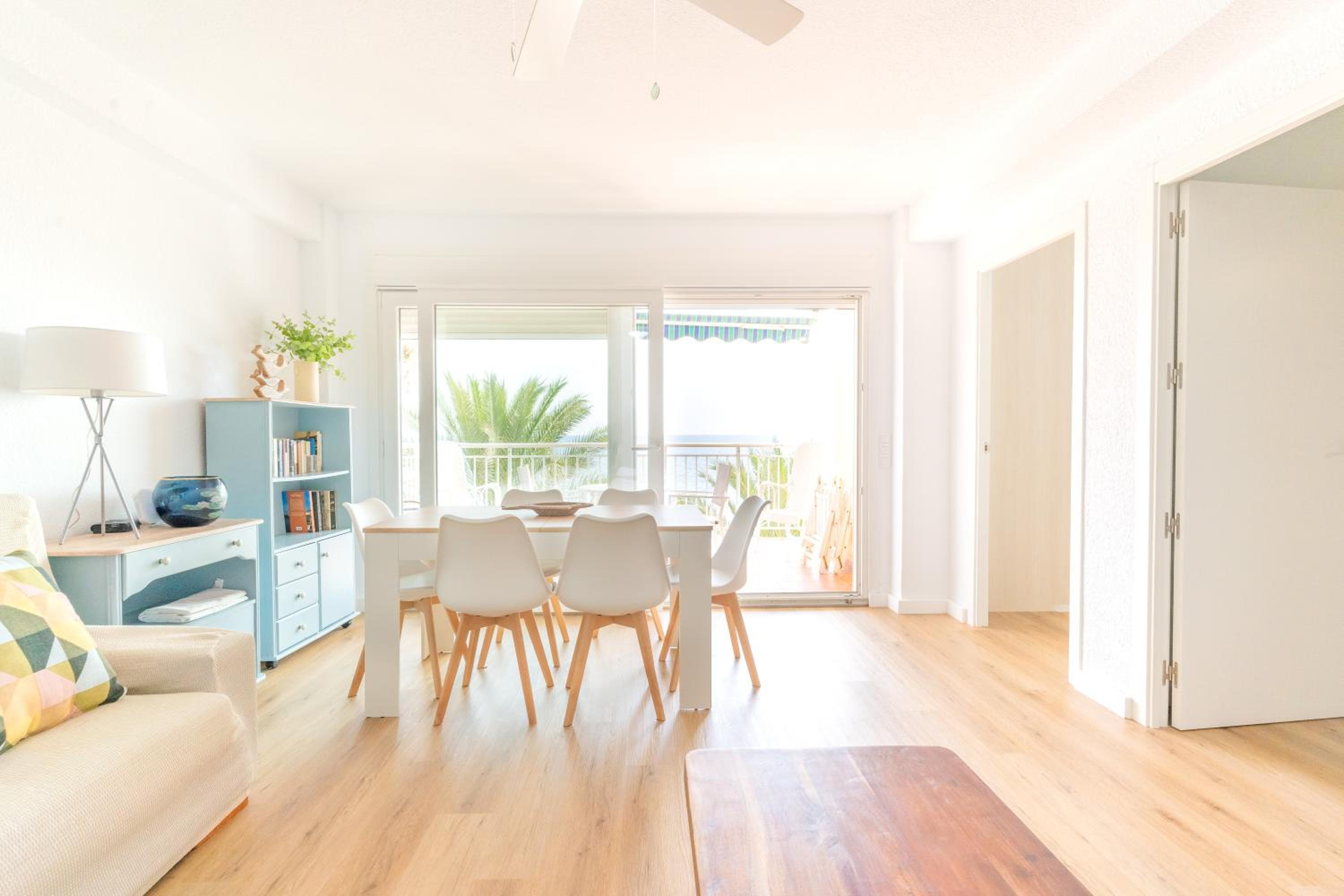 Apartaments Paseo Marítimo by Expoholidays
