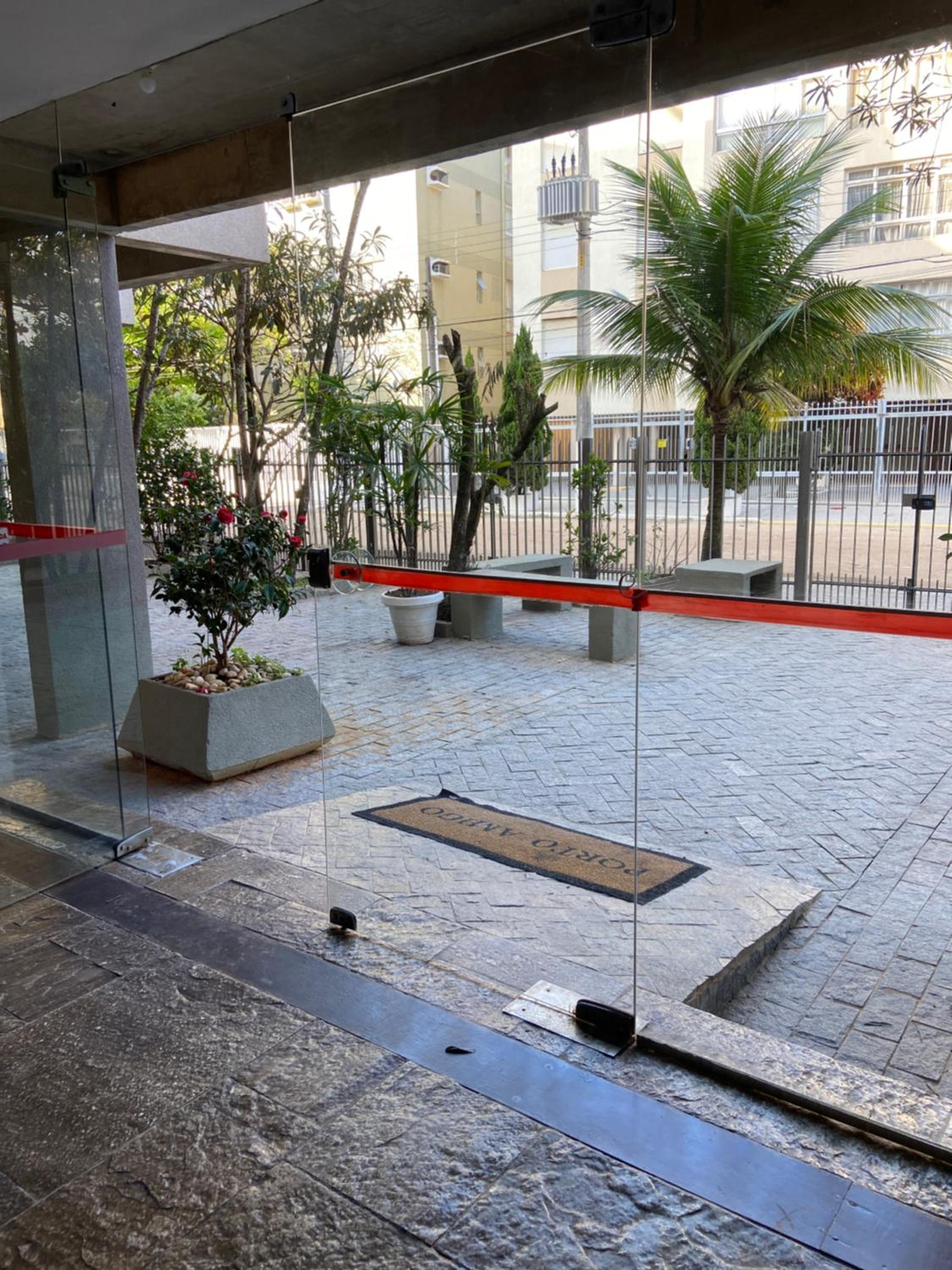 Ap Família Busca-pé Enseada Guarujá